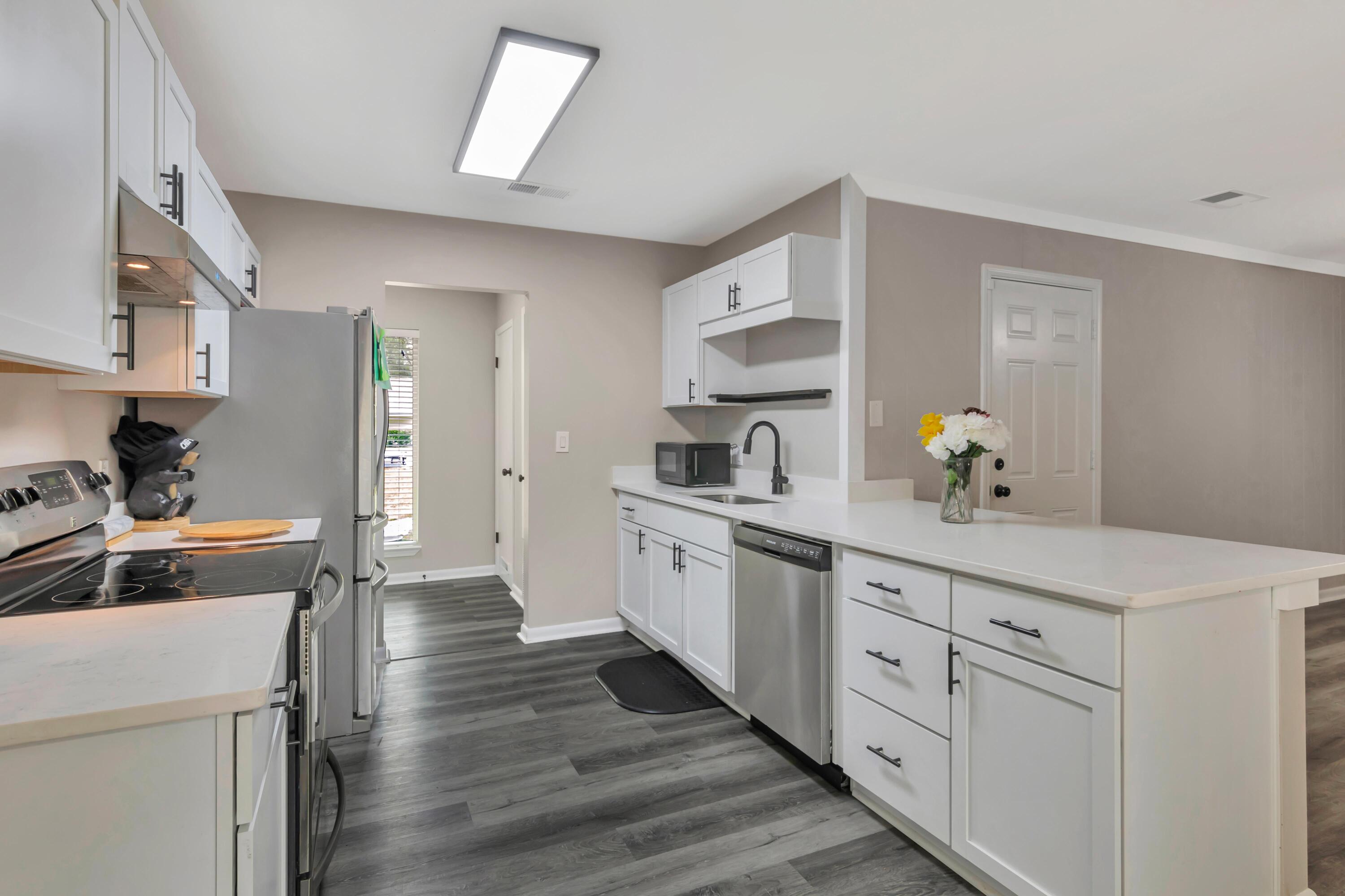 NICEVILLE (222200.00) - Residential