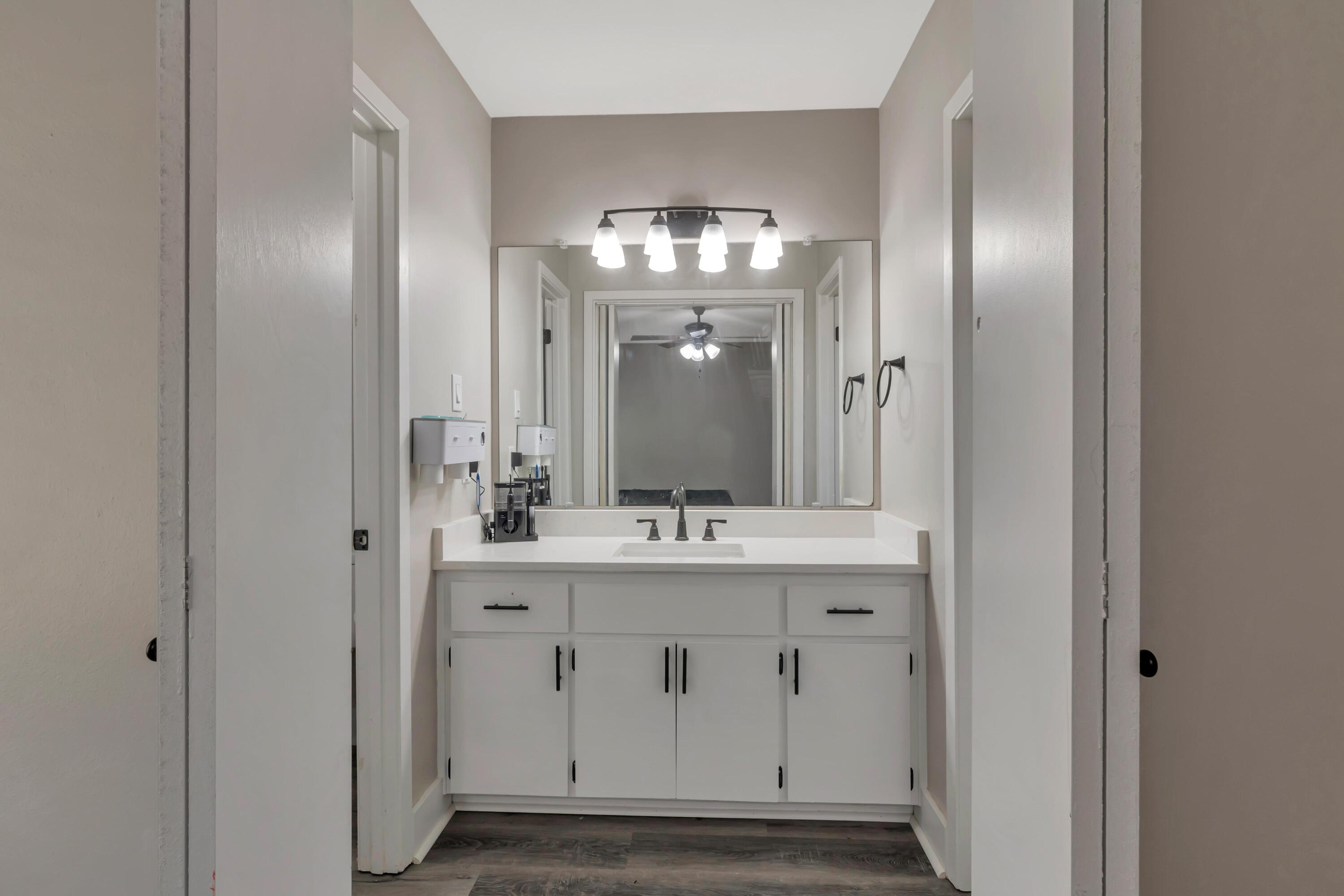 NICEVILLE (222200.00) - Residential