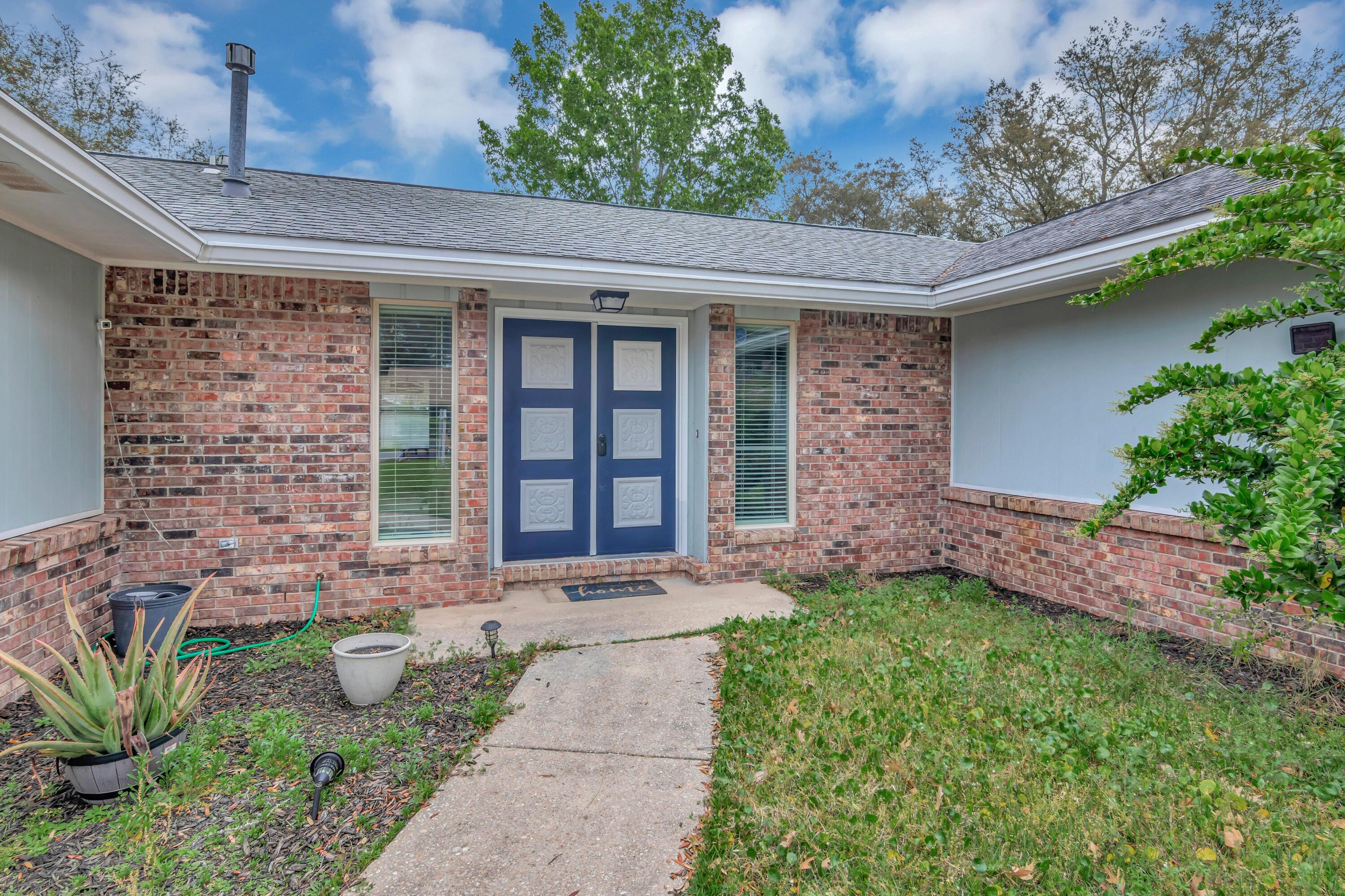NICEVILLE (222200.00) - Residential