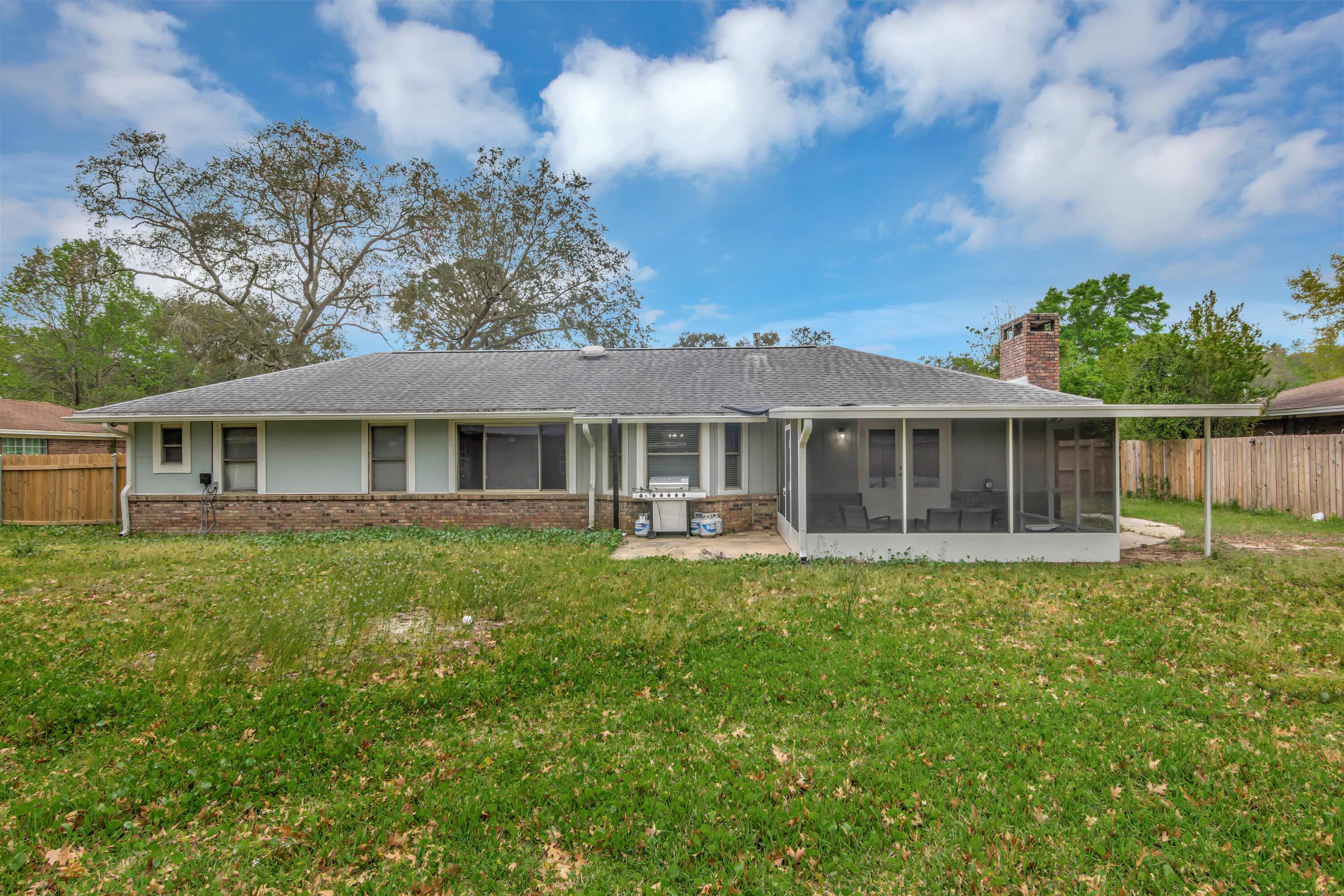 NICEVILLE (222200.00) - Residential