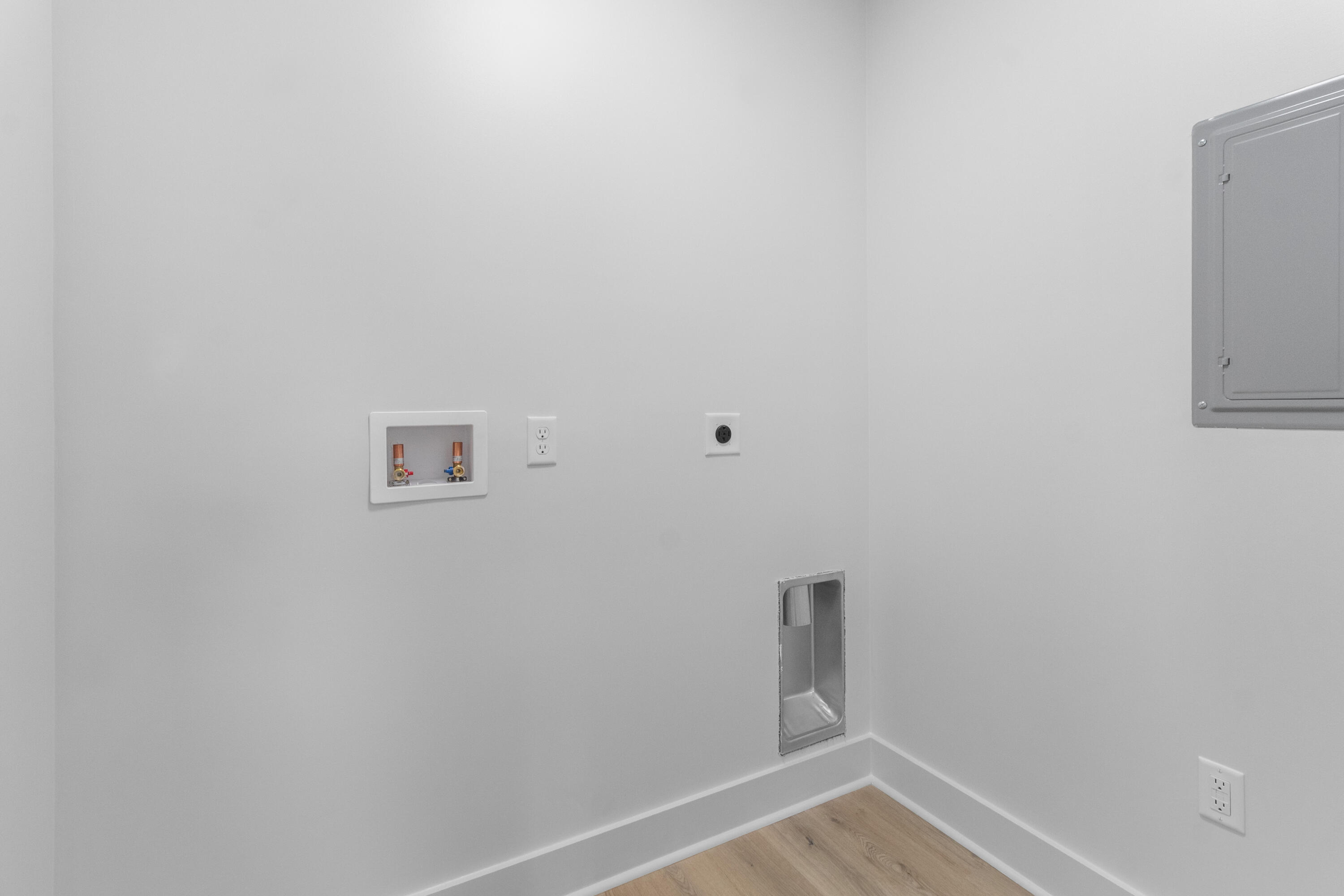 LAGUNA BEACH - Residential