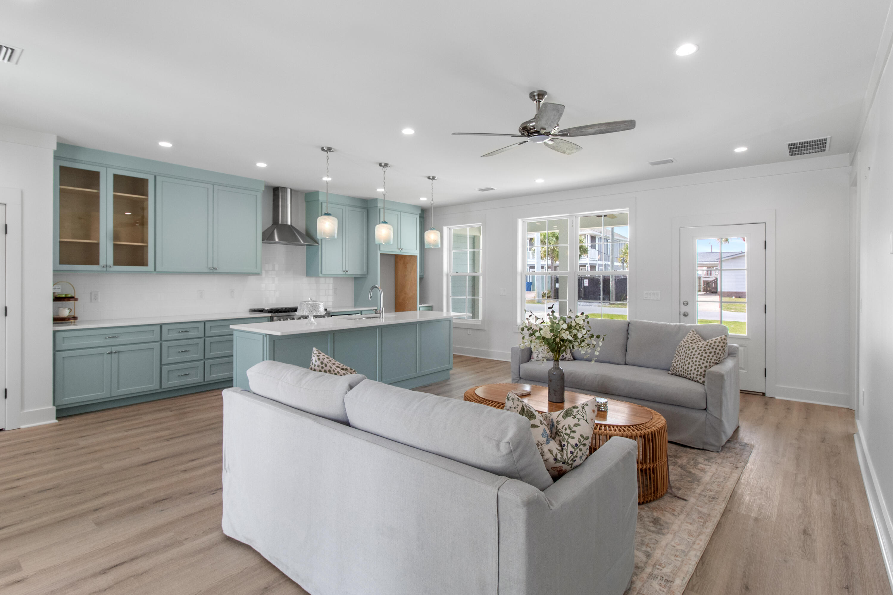 LAGUNA BEACH - Residential