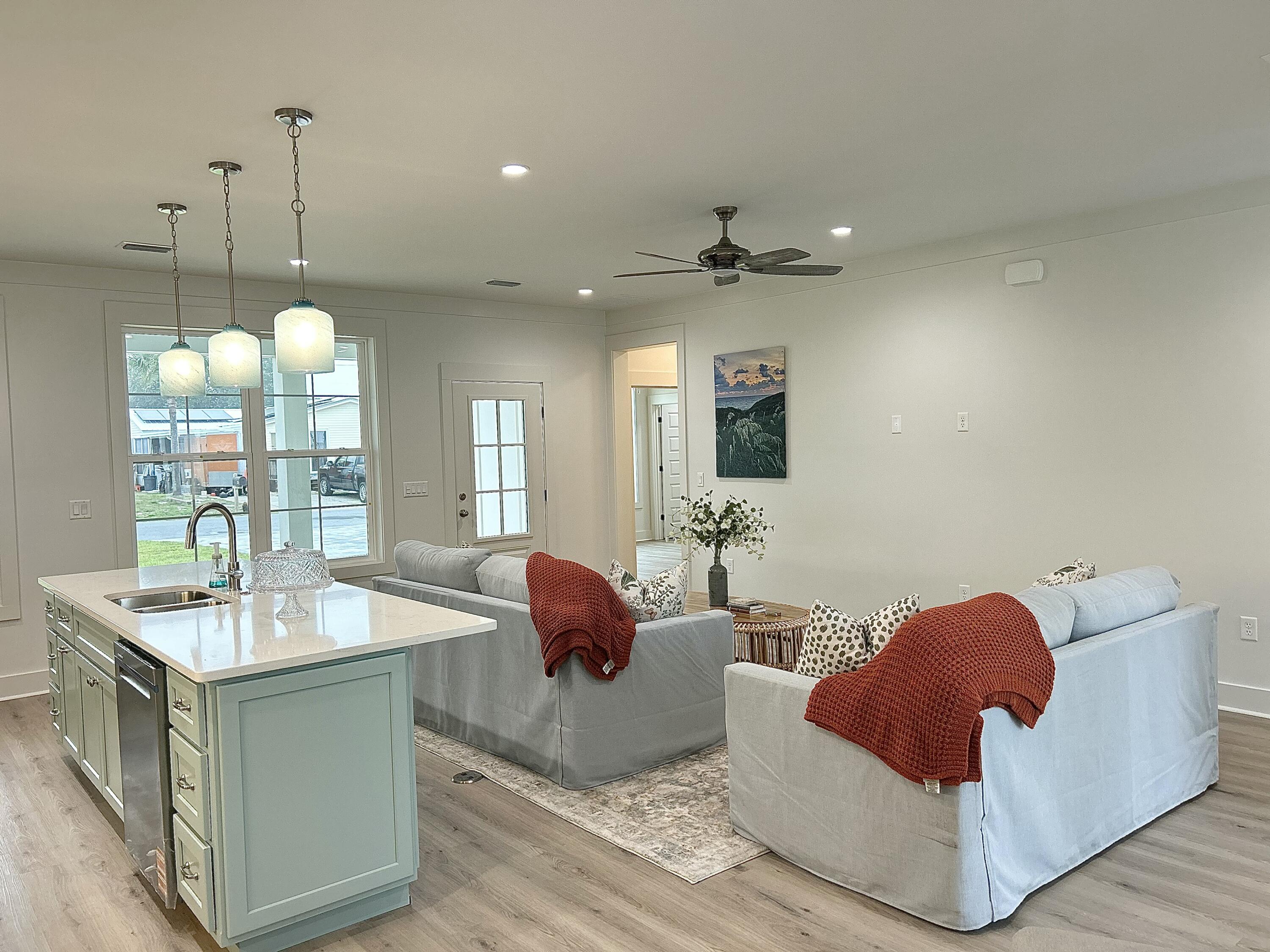 LAGUNA BEACH - Residential