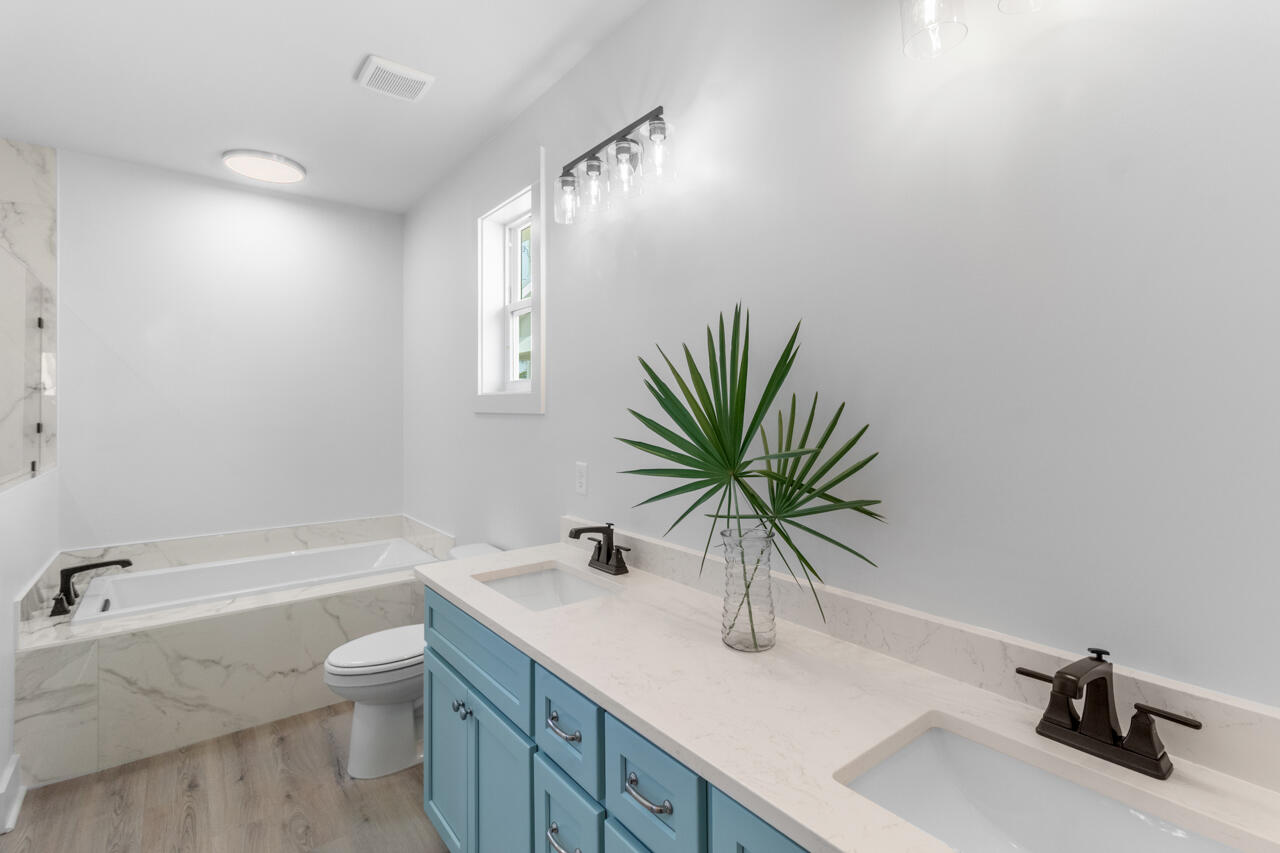 LAGUNA BEACH - Residential