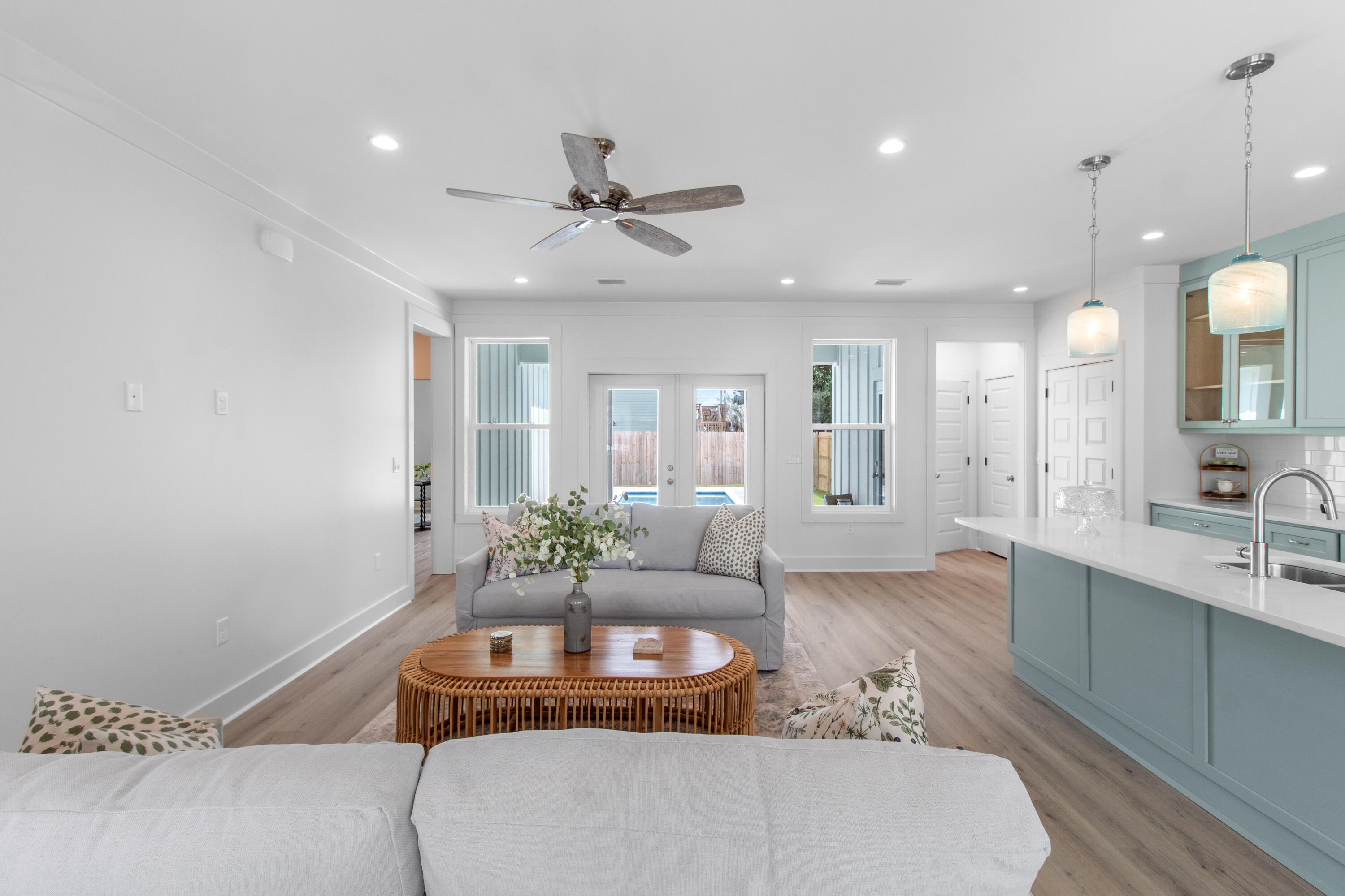 LAGUNA BEACH - Residential