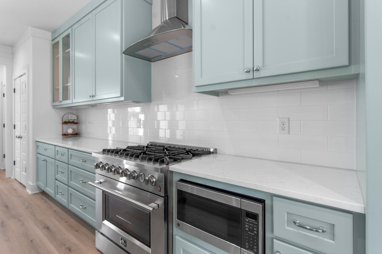 LAGUNA BEACH - Residential