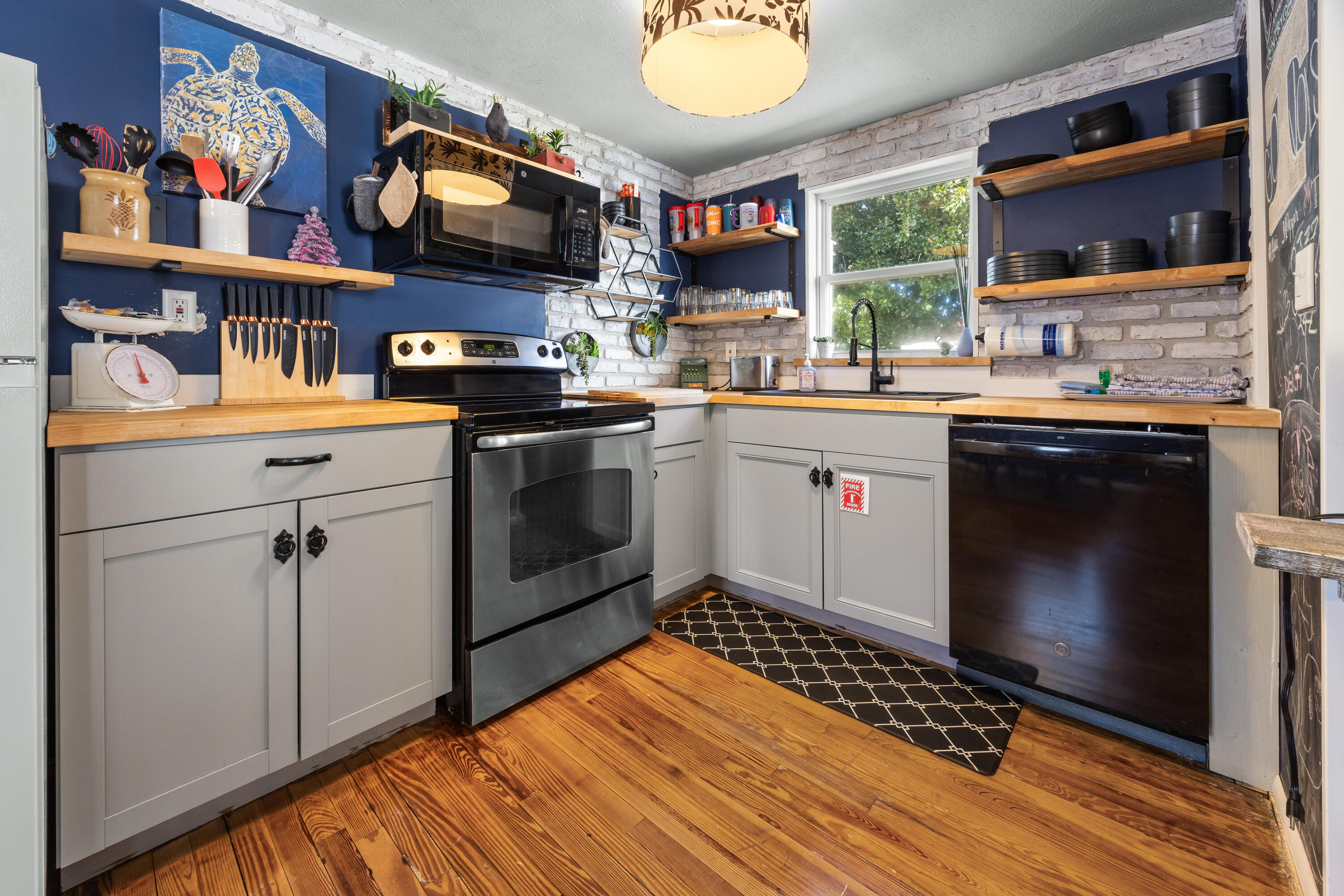 EL CENTRO BEACH - Residential