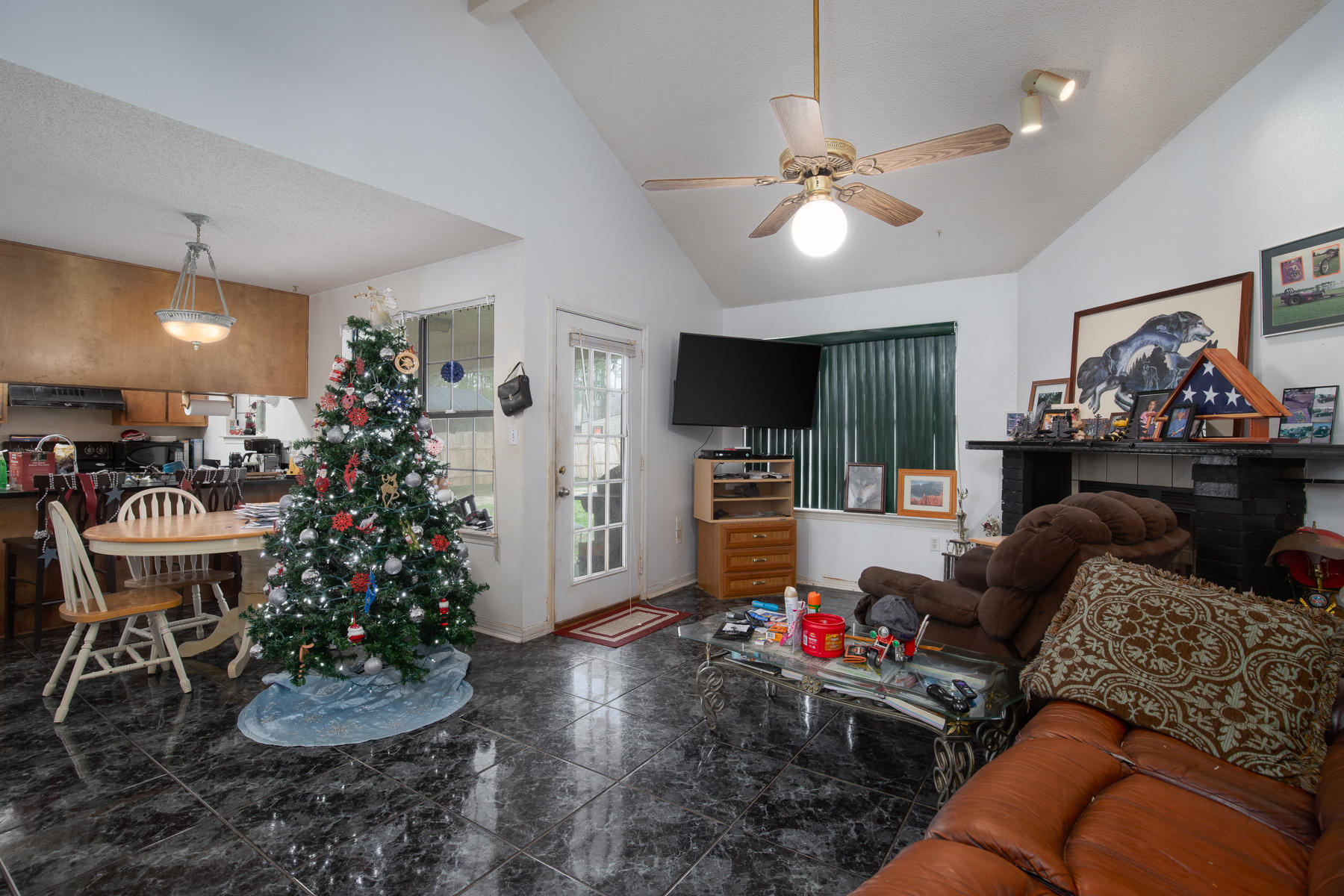 HOLLEY BY THE SEA - Residential