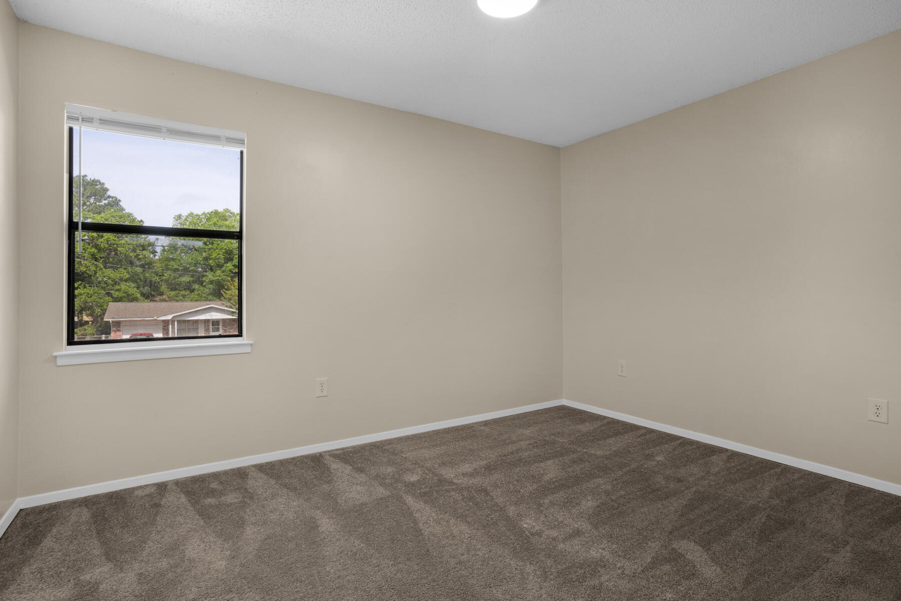 montage manor - Residential Lease