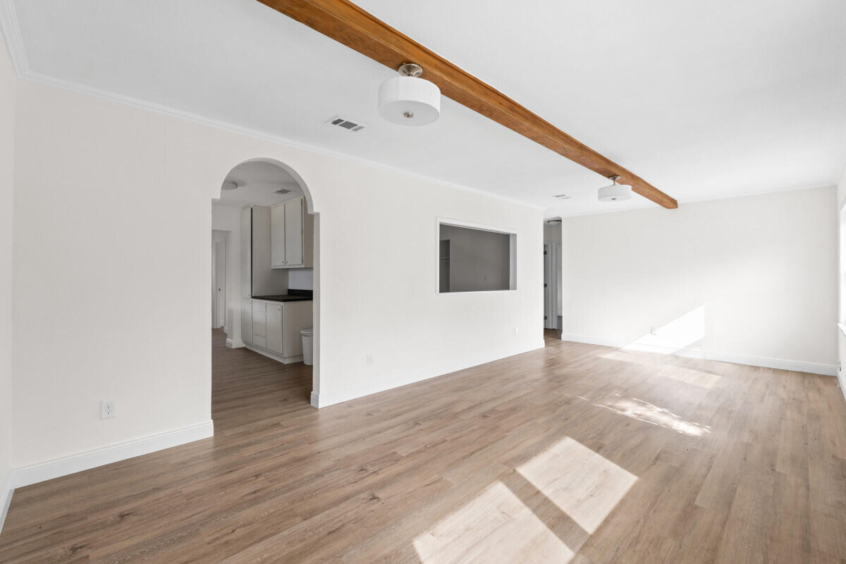 RACETRACK ROAD - Residential