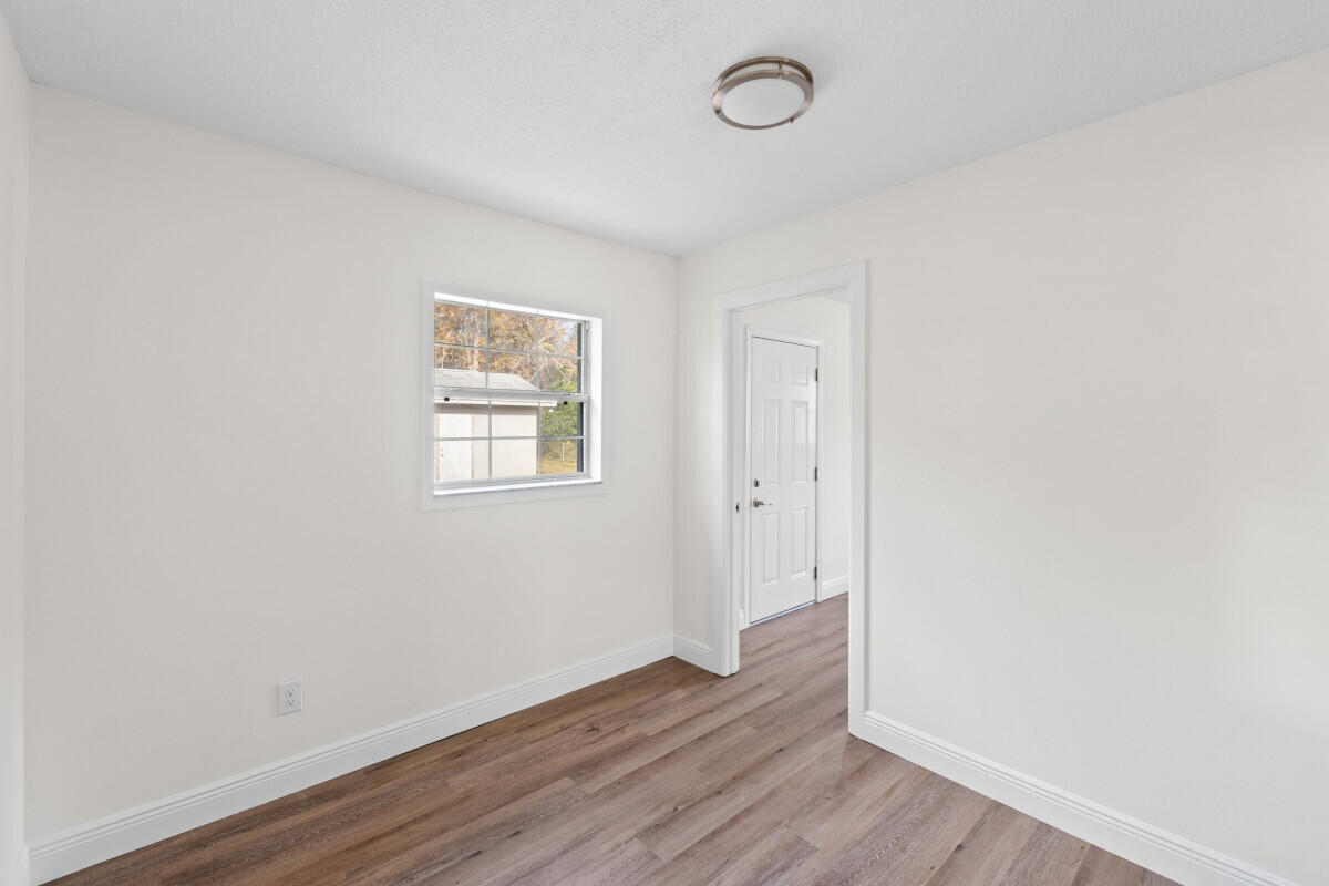 RACETRACK ROAD - Residential