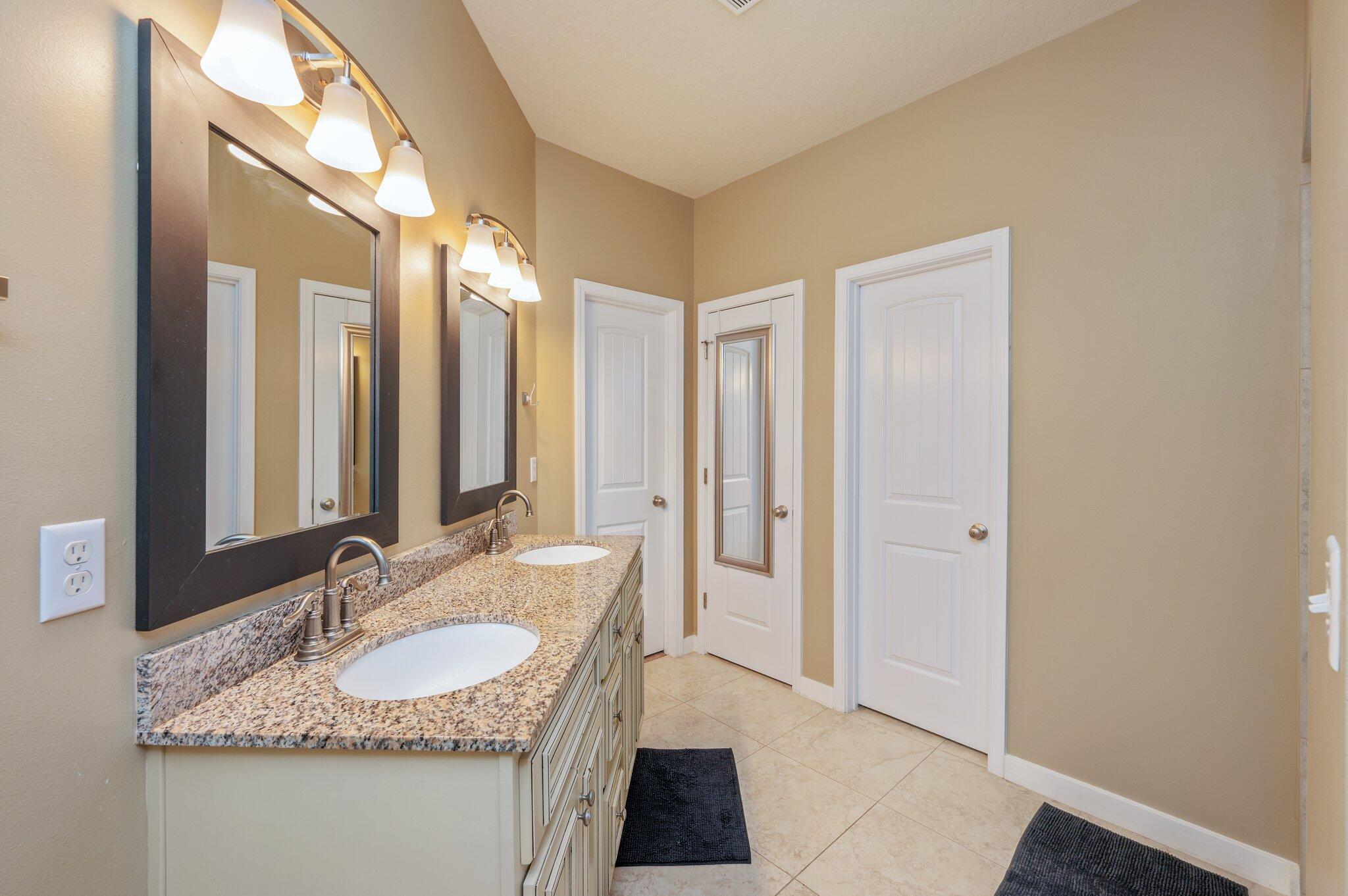 KAITLYNS PRESERVE - Residential