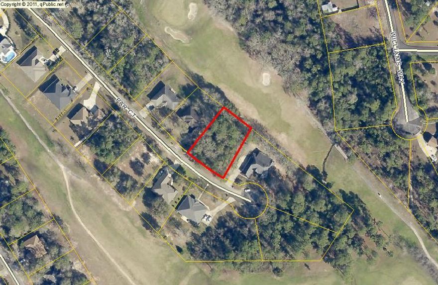 Beautiful wooded lot in an amazing golf course community. Lot is in a great location that is centrally located!