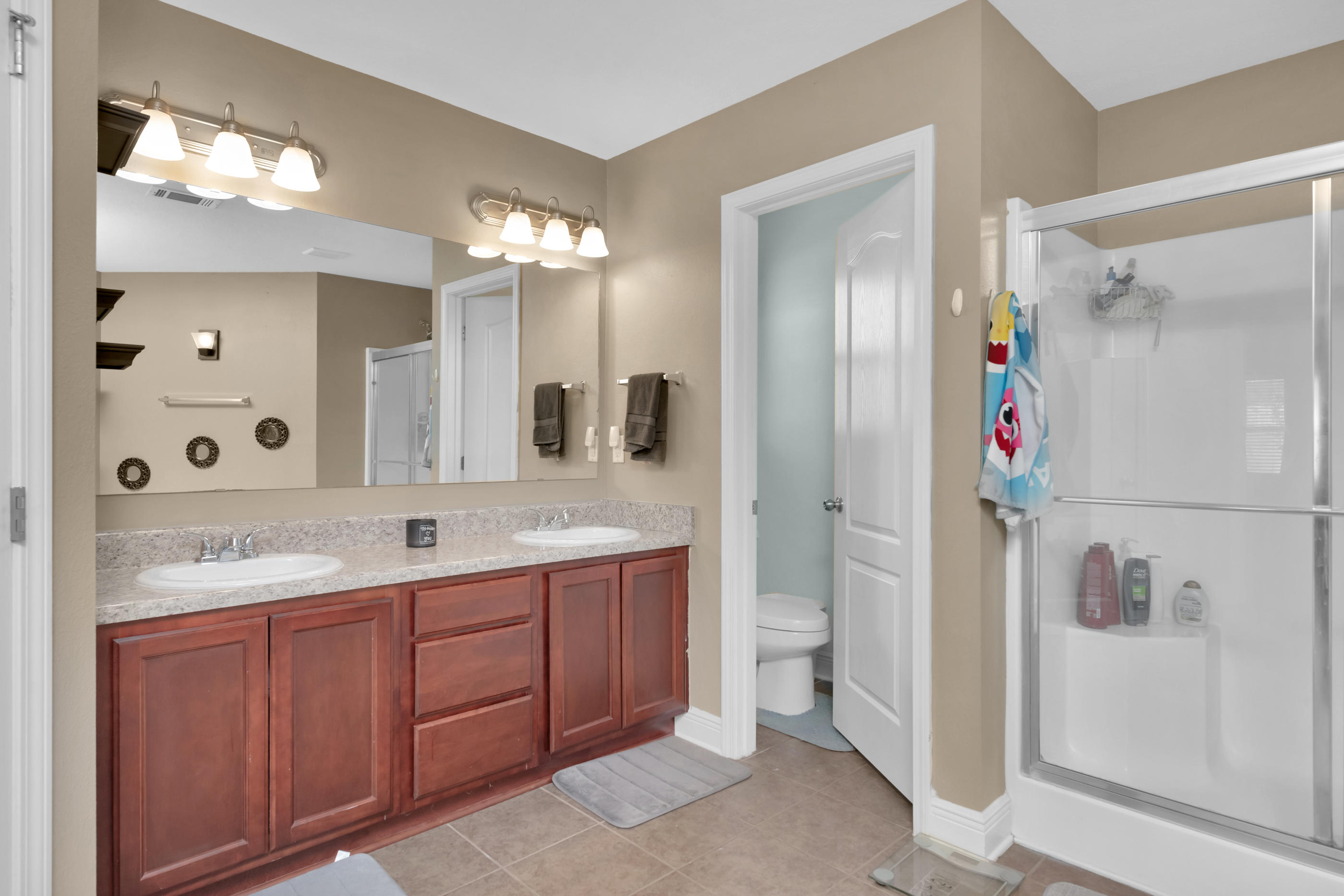 SILVER SPRINGS EST - Residential