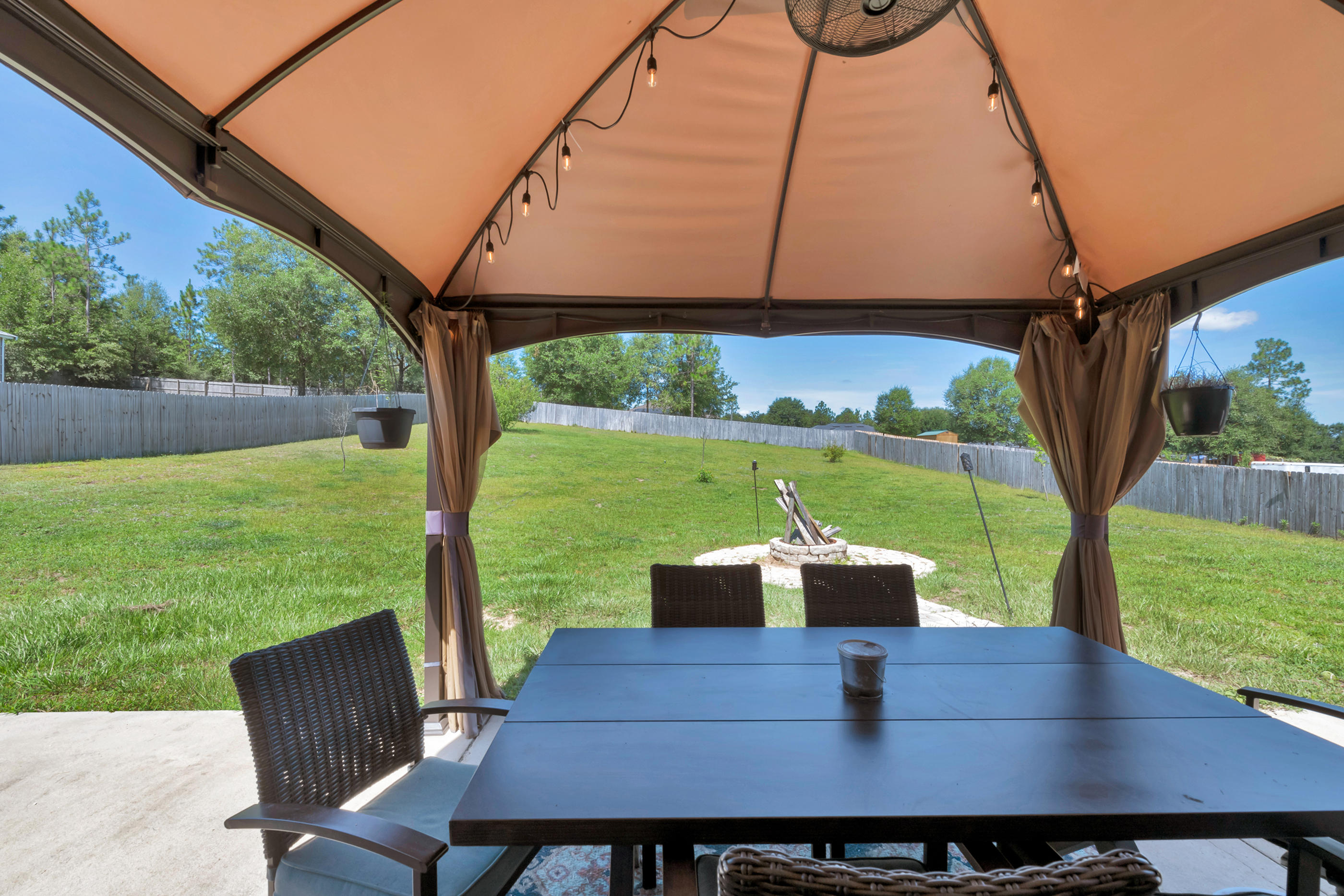 SILVER SPRINGS EST - Residential