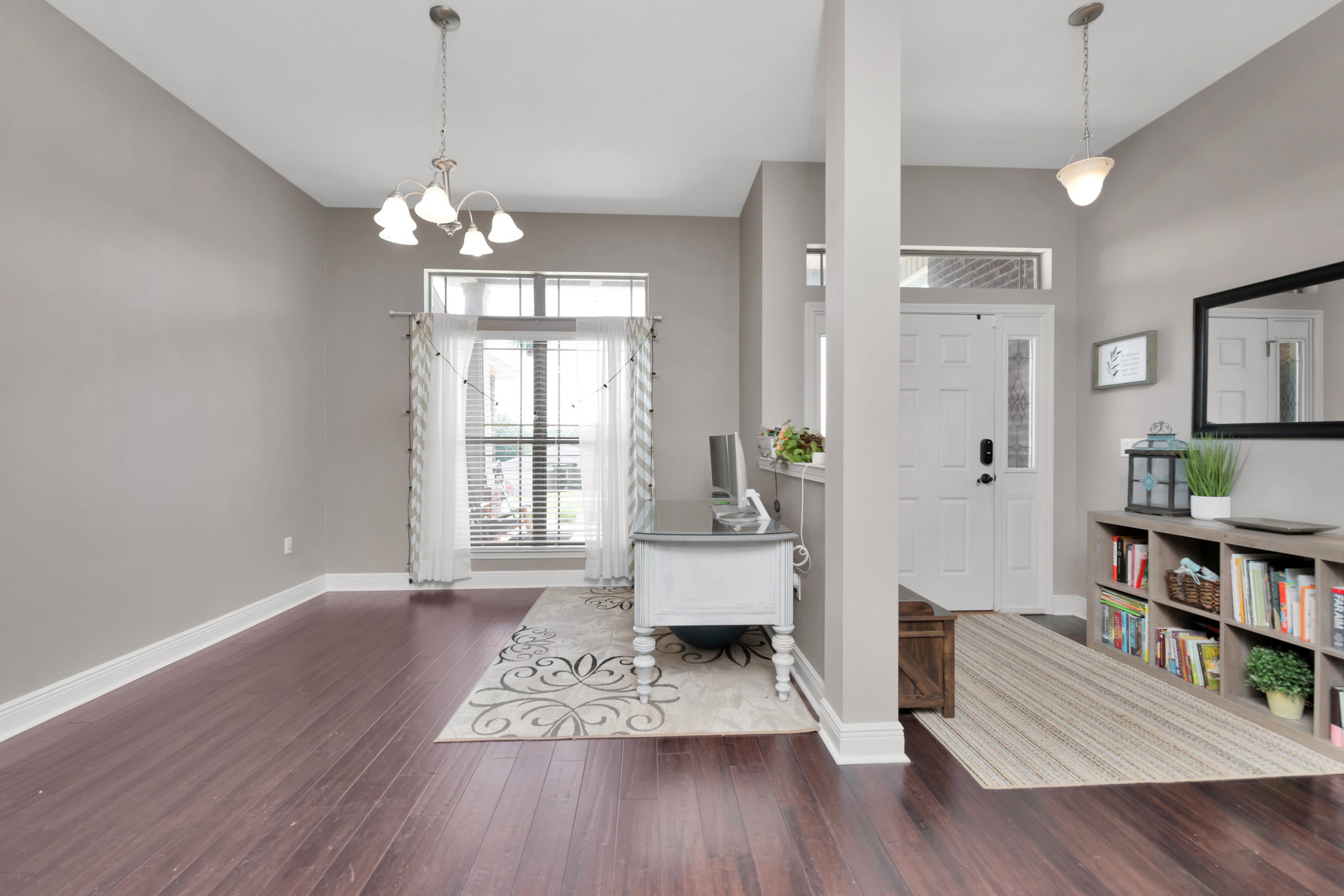 SILVER SPRINGS EST - Residential