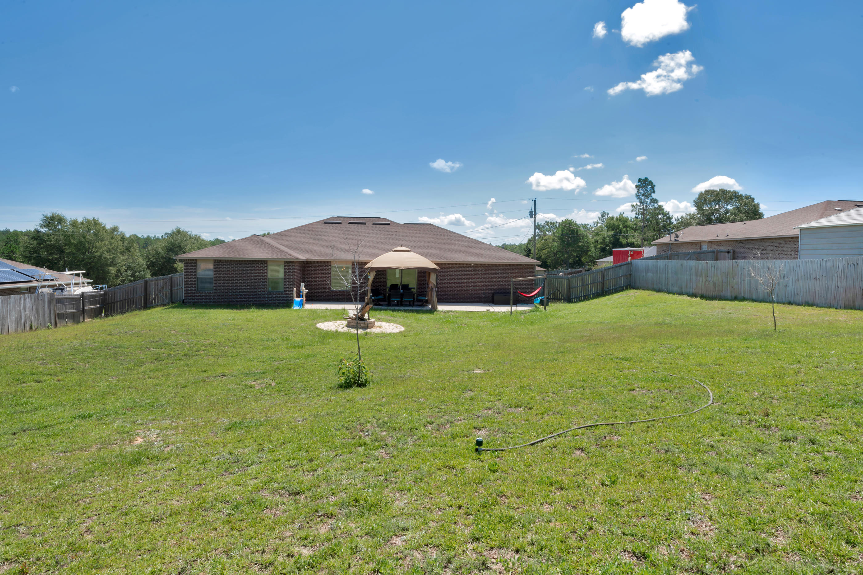 SILVER SPRINGS EST - Residential