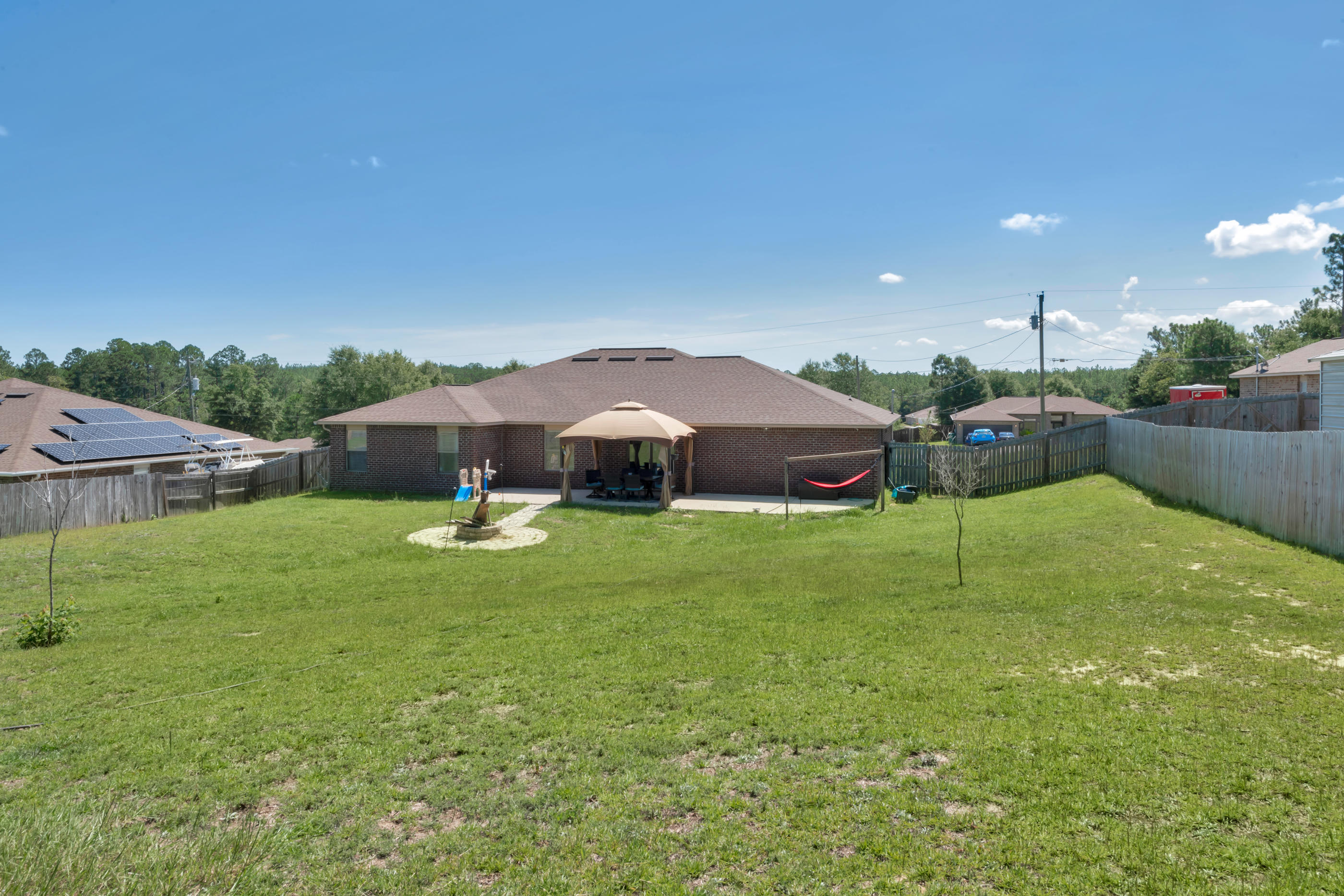 SILVER SPRINGS EST - Residential