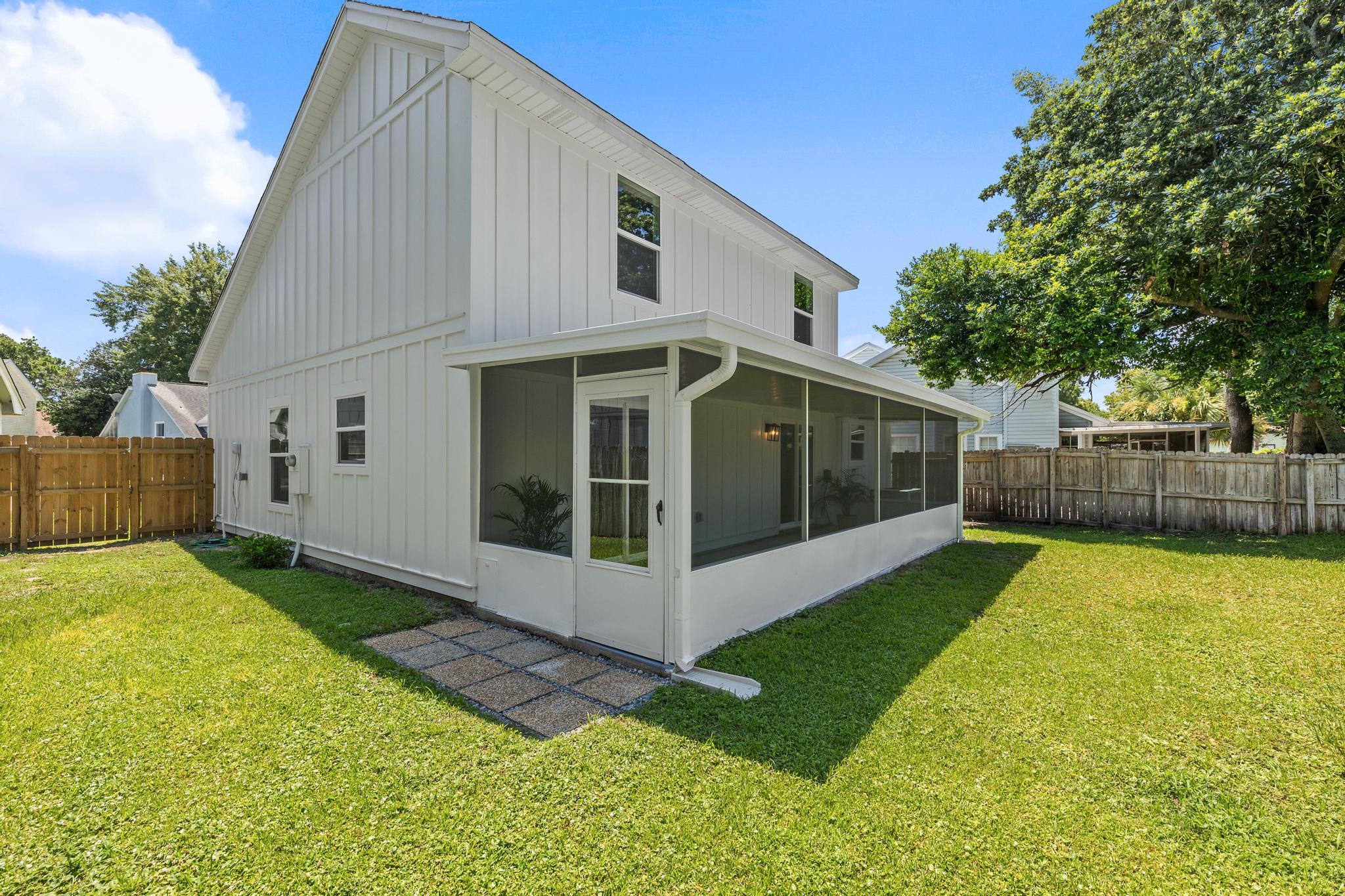 CANTERBURY WOODS 1ST ADDN - Residential