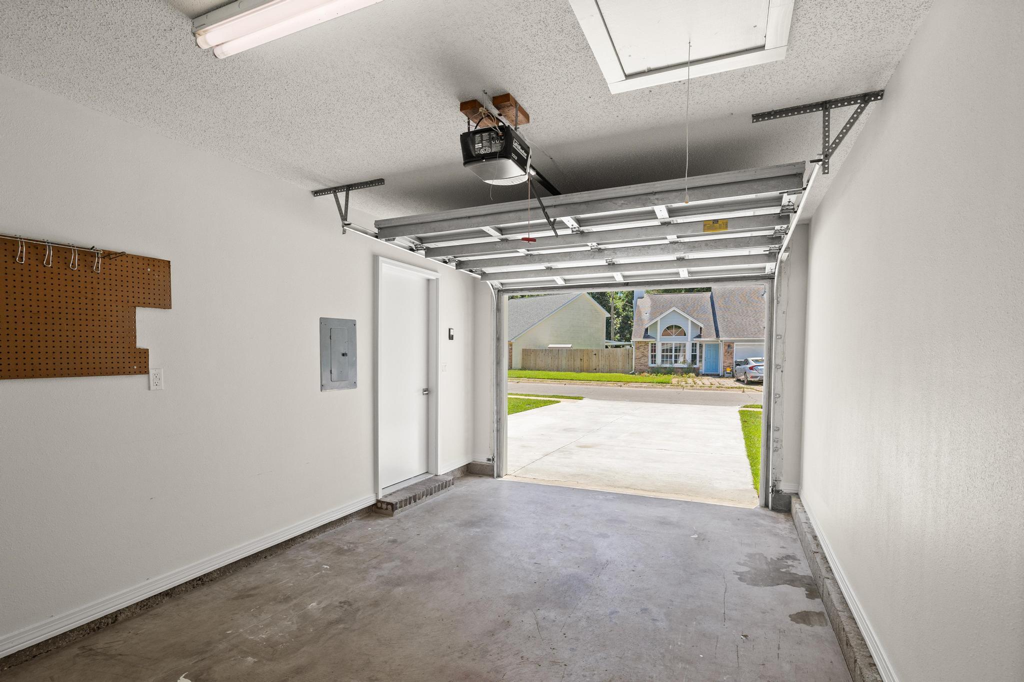 CANTERBURY WOODS 1ST ADDN - Residential