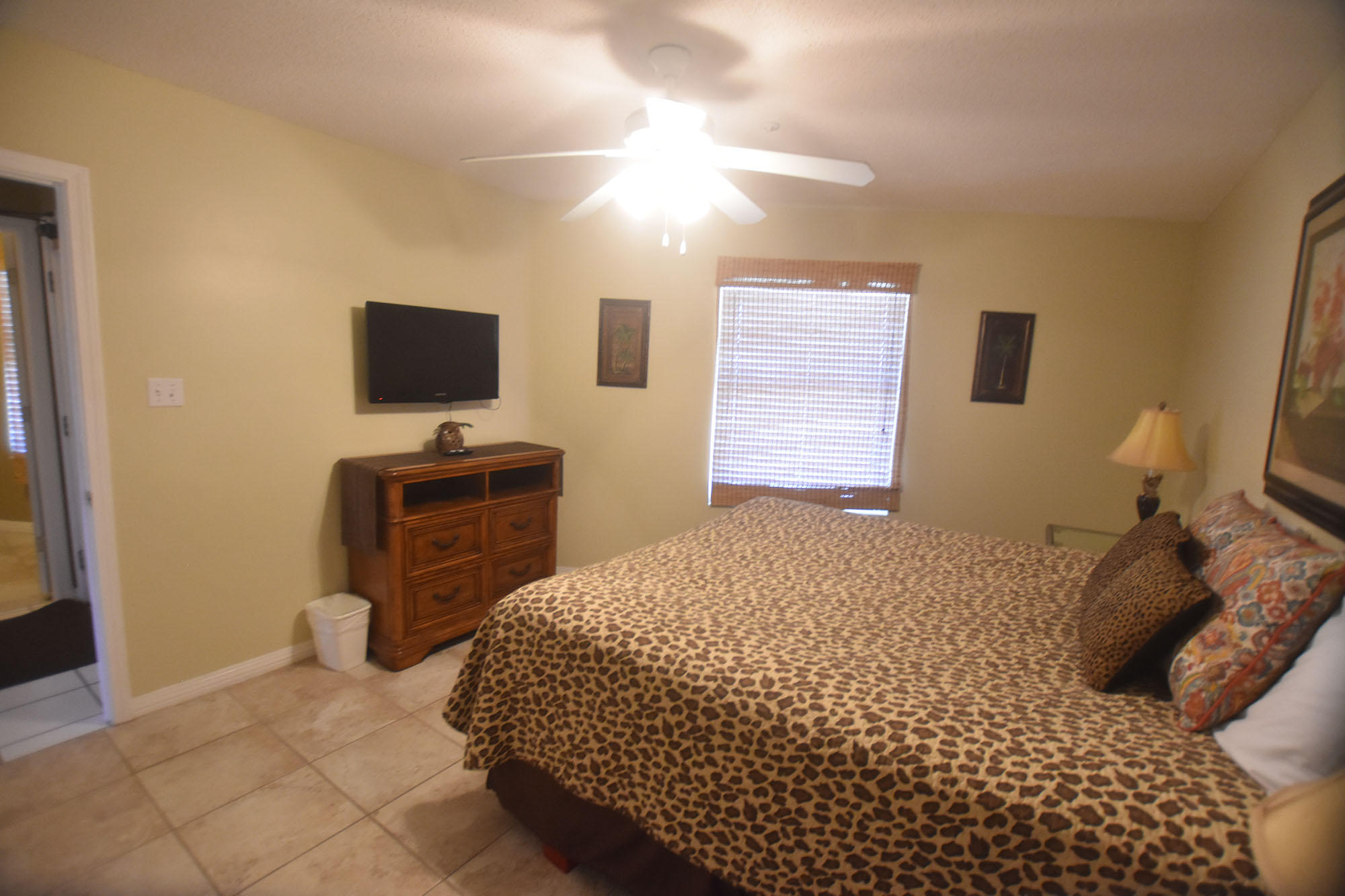 MARAVILLA CONDO 3 - Residential