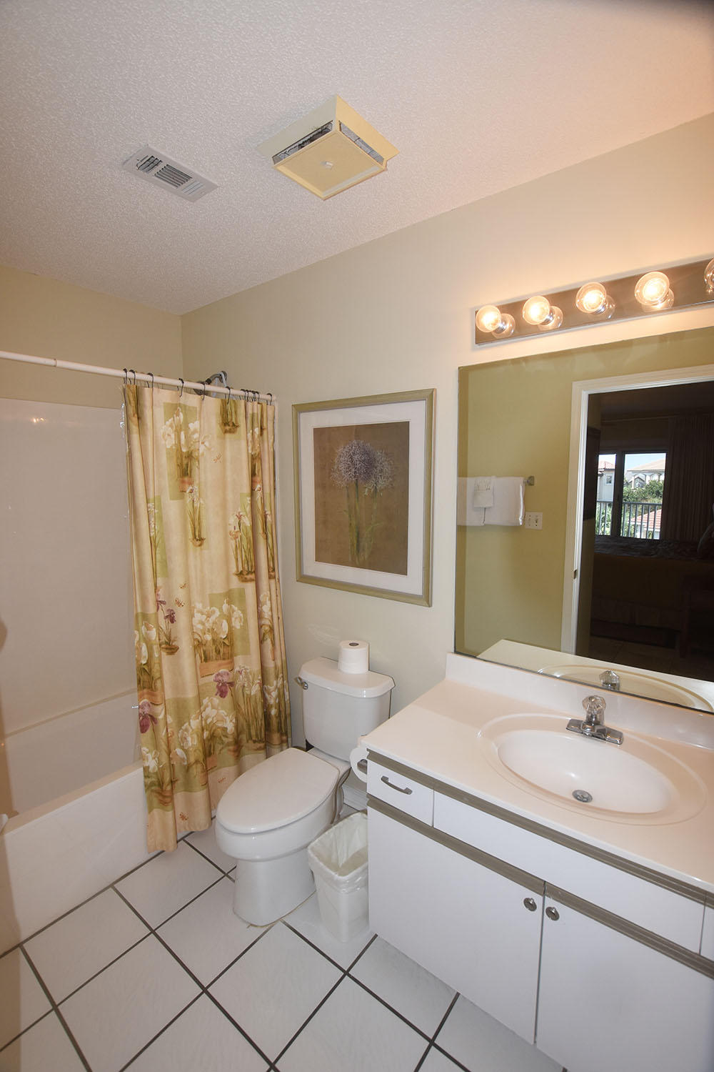 MARAVILLA CONDO 3 - Residential