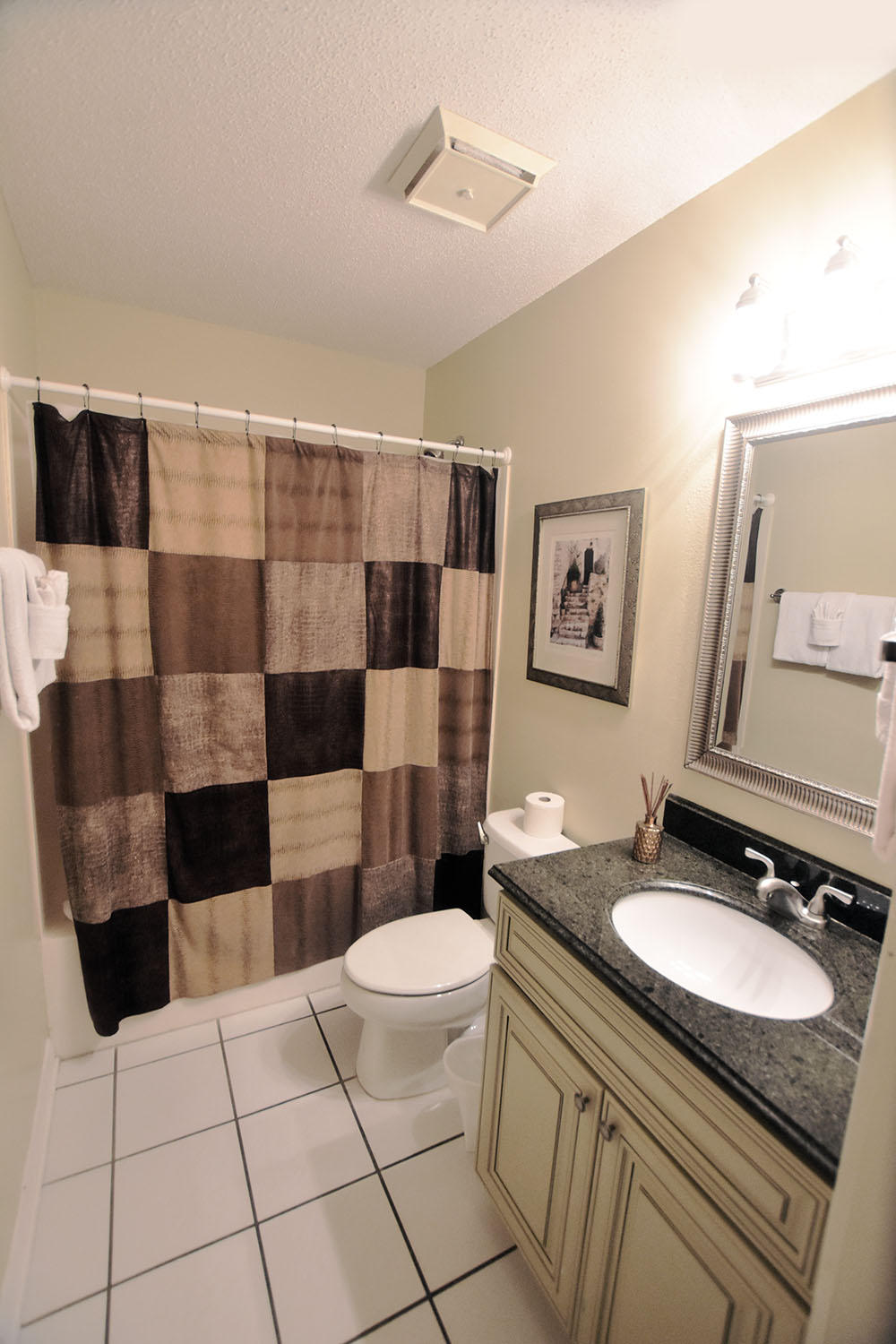 MARAVILLA CONDO 3 - Residential