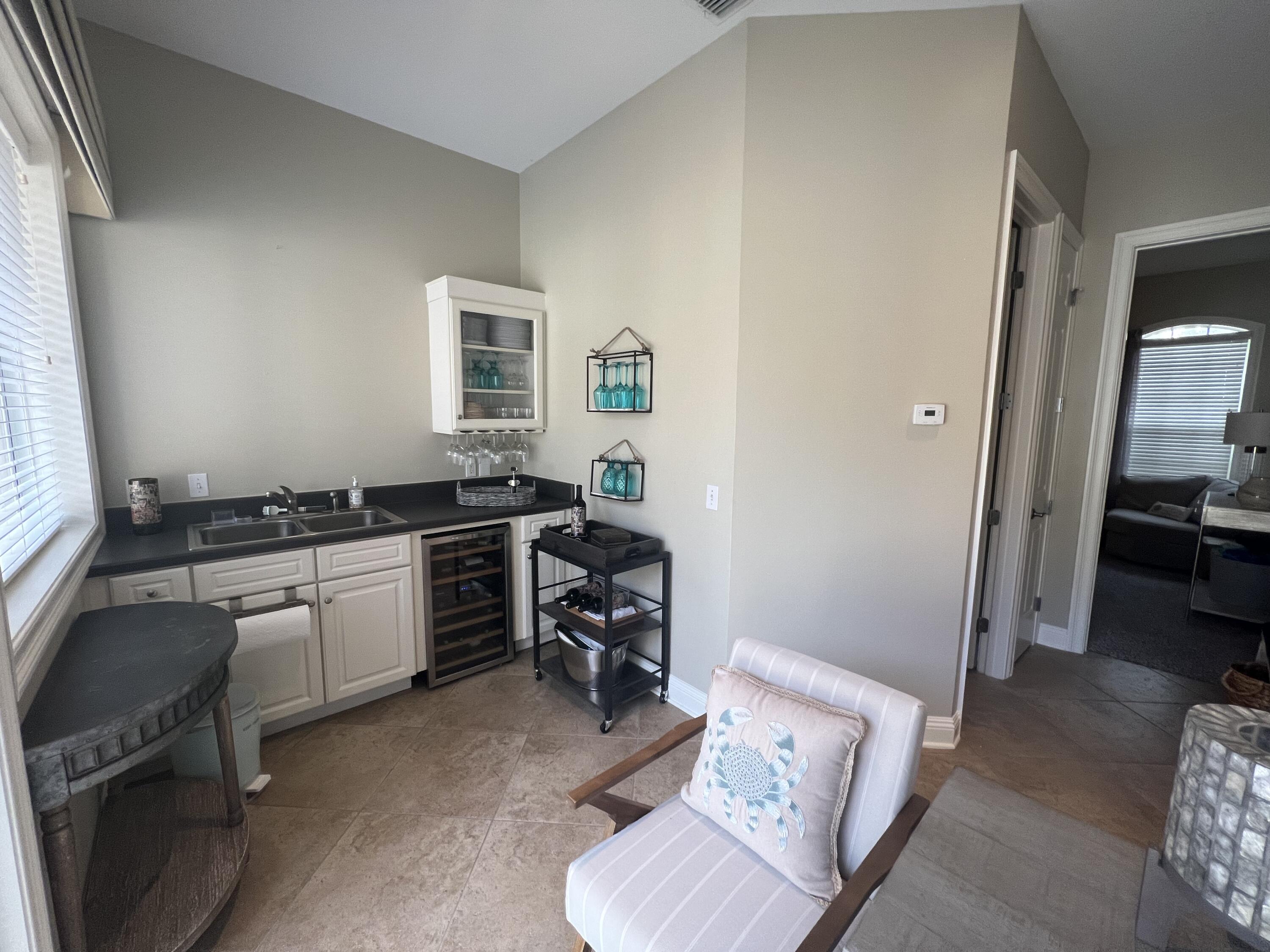 REGATTA BAY GOLF VILLAS - Residential