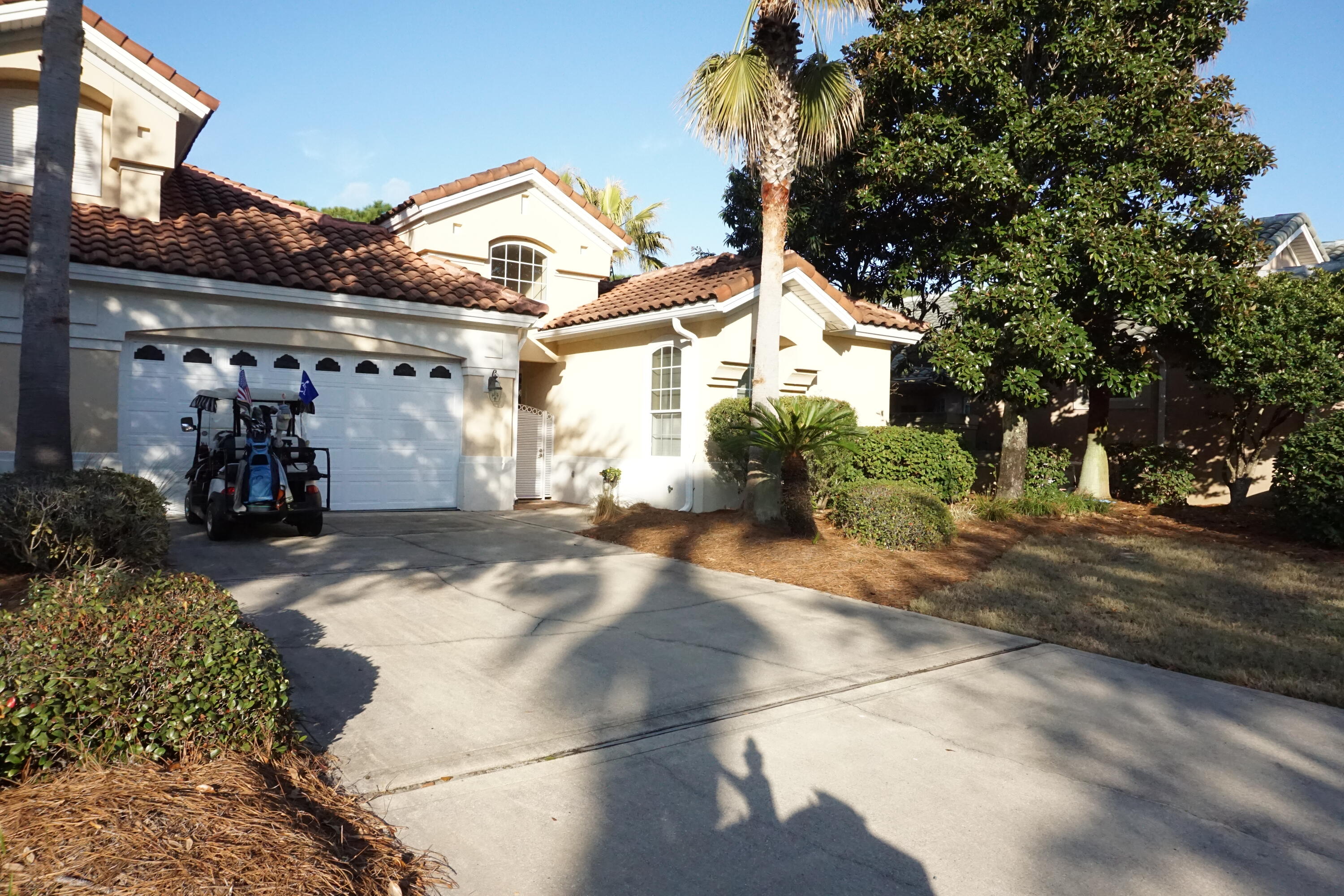 REGATTA BAY GOLF VILLAS - Residential