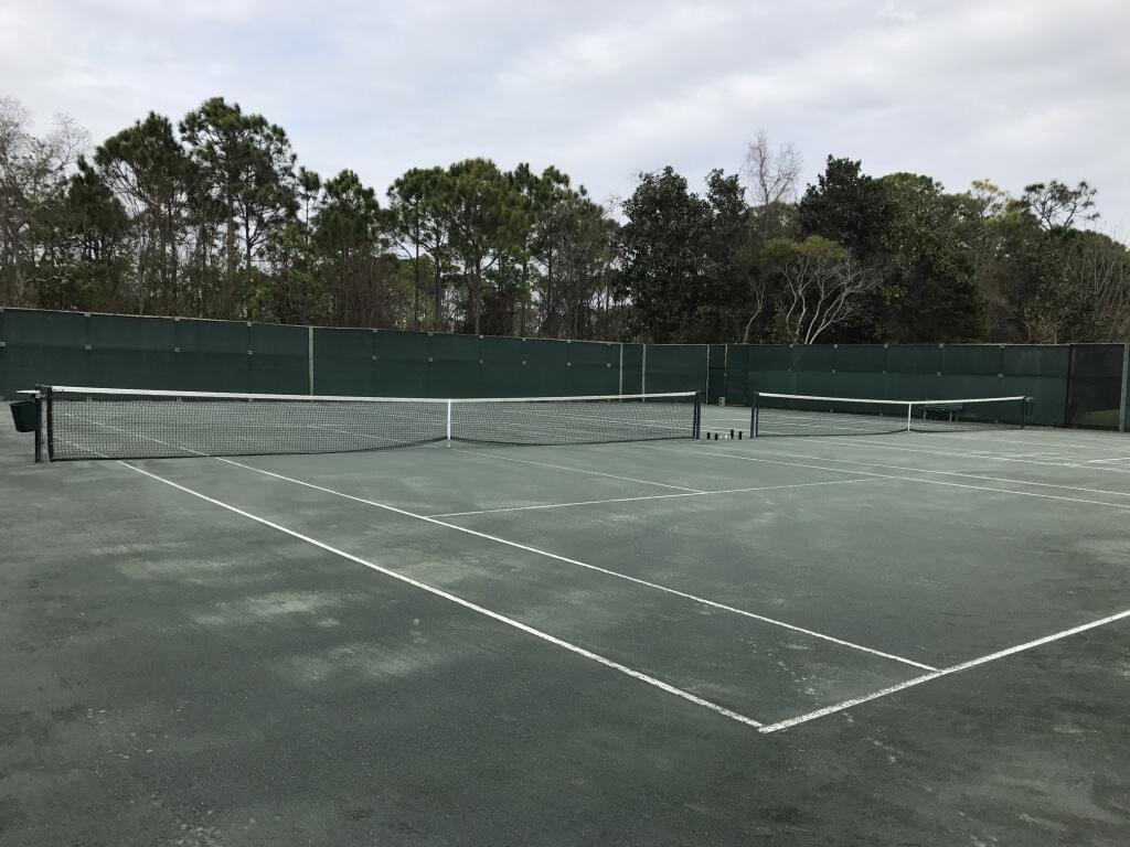 REGATTA BAY GOLF VILLAS - Residential