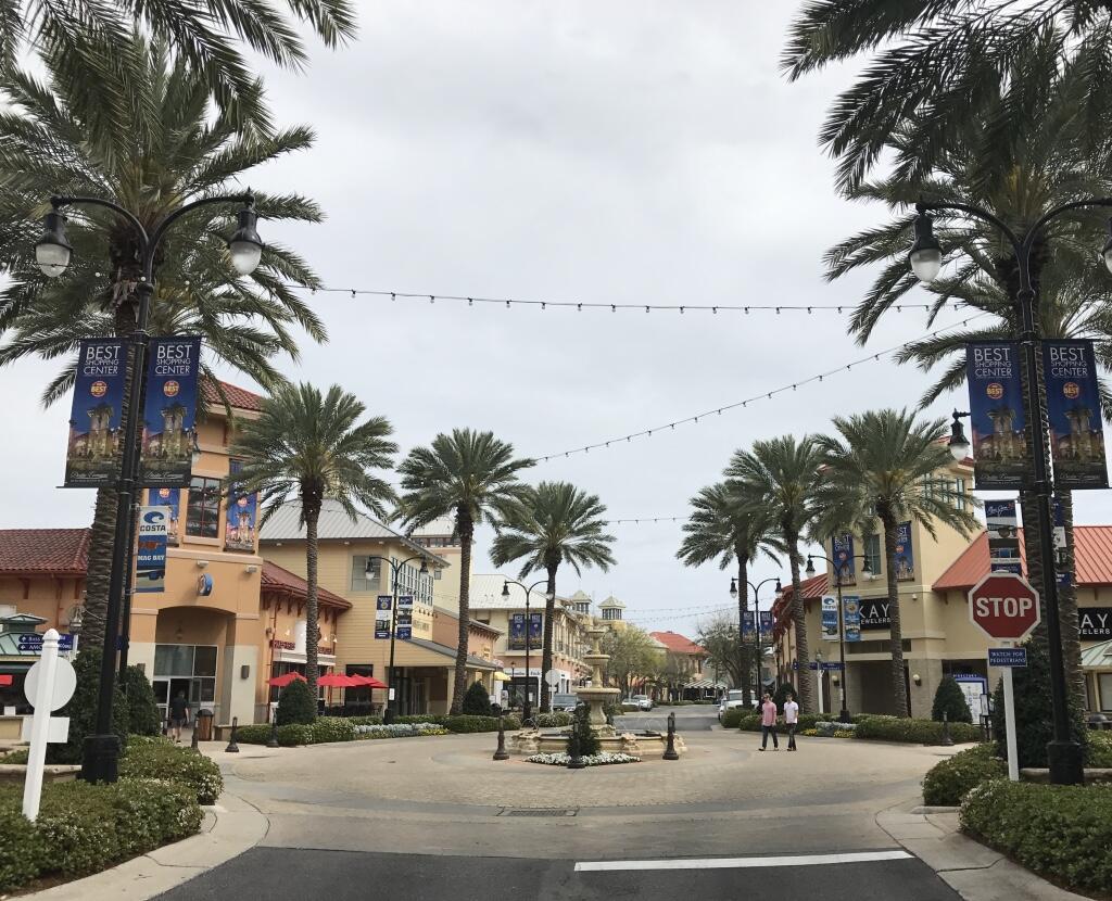 REGATTA BAY GOLF VILLAS - Residential