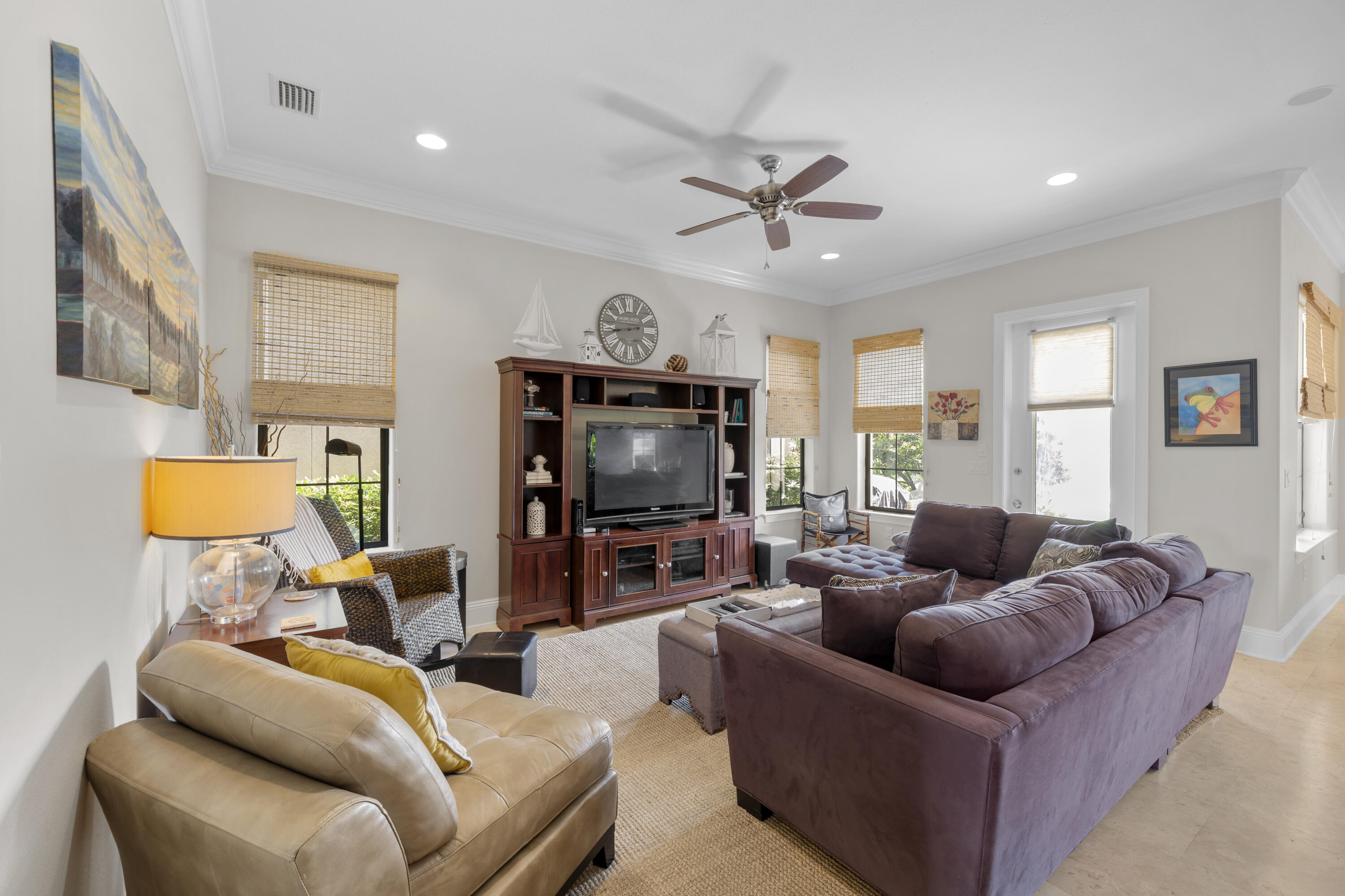 VILLA LAGO - Residential