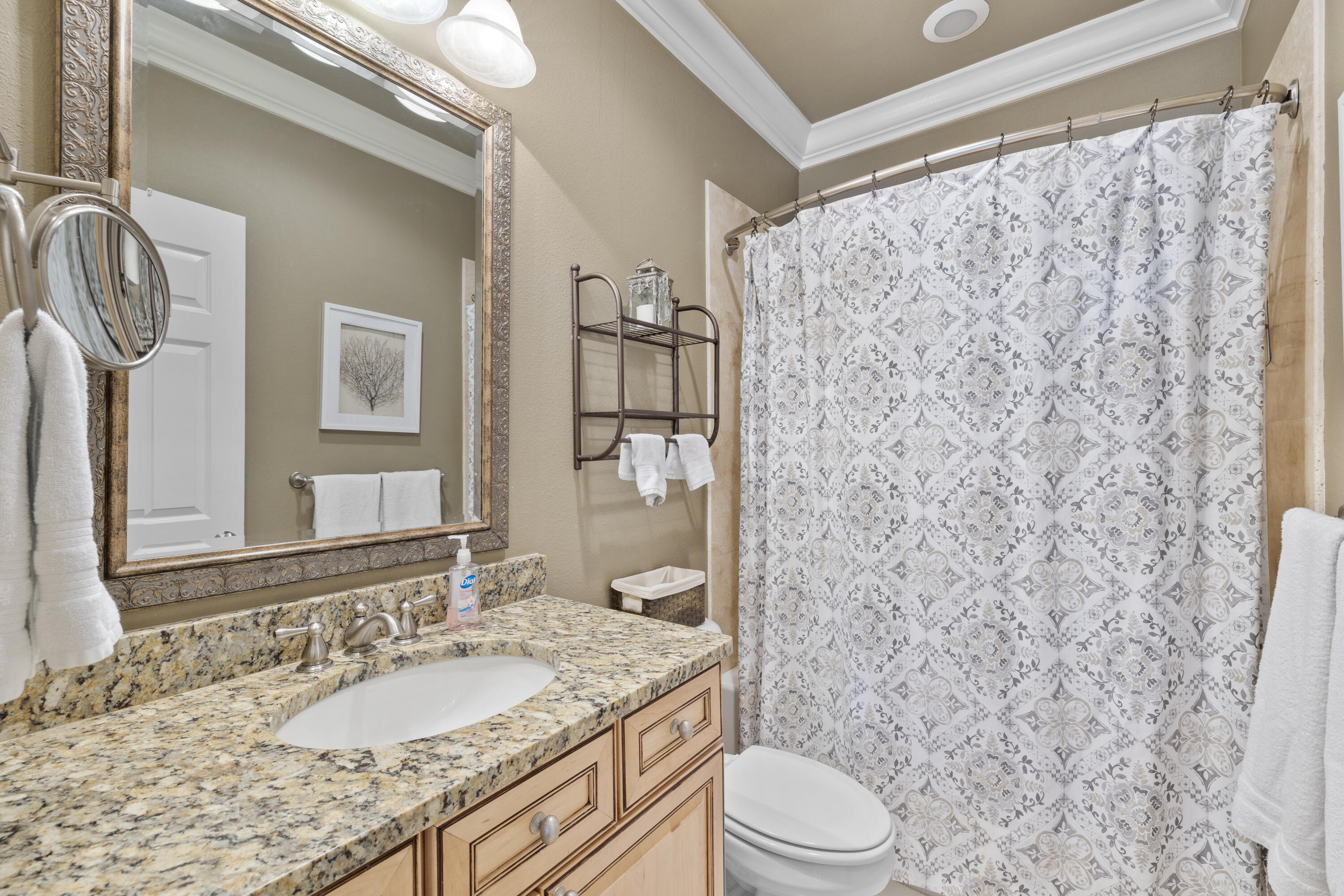 VILLA LAGO - Residential