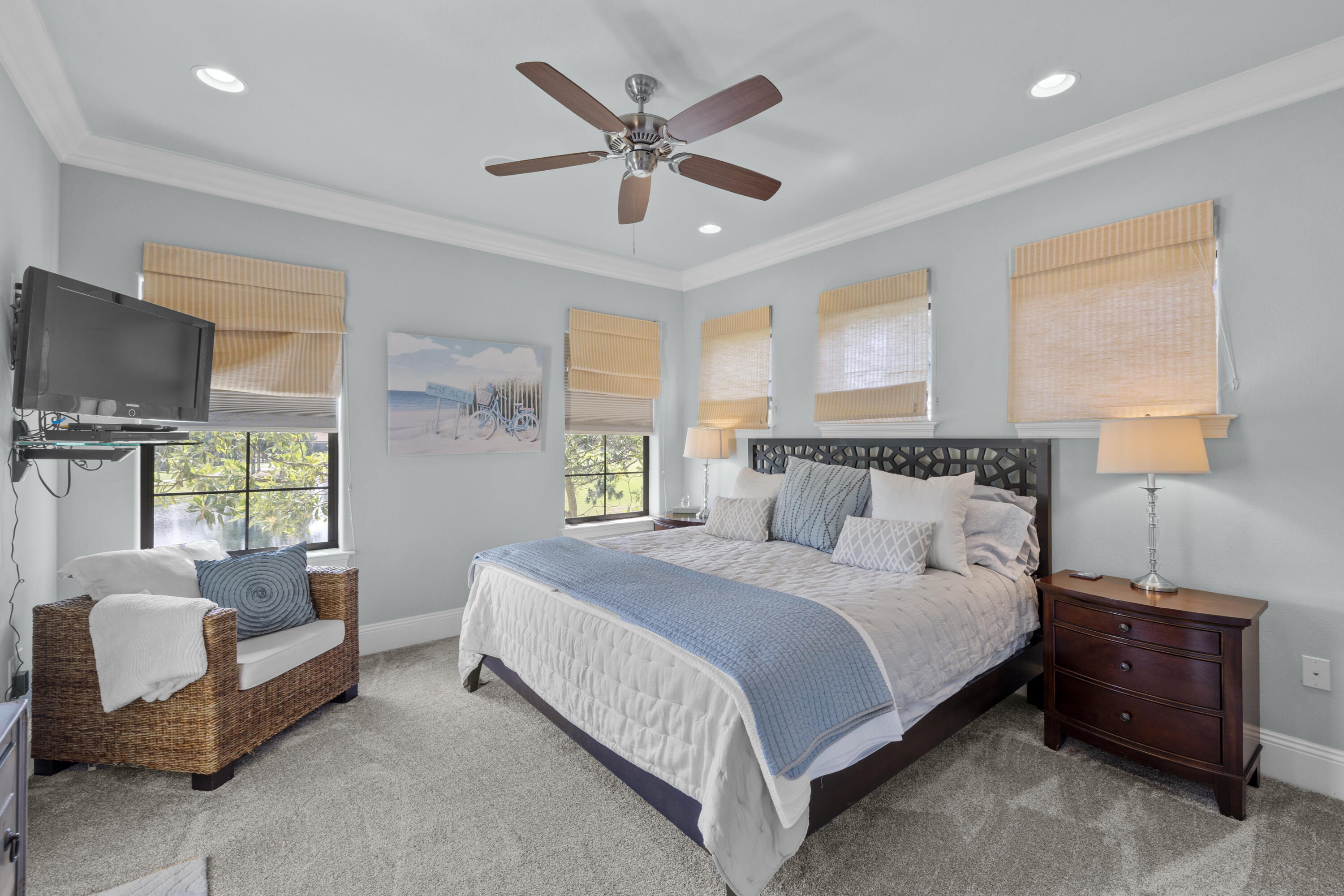 VILLA LAGO - Residential