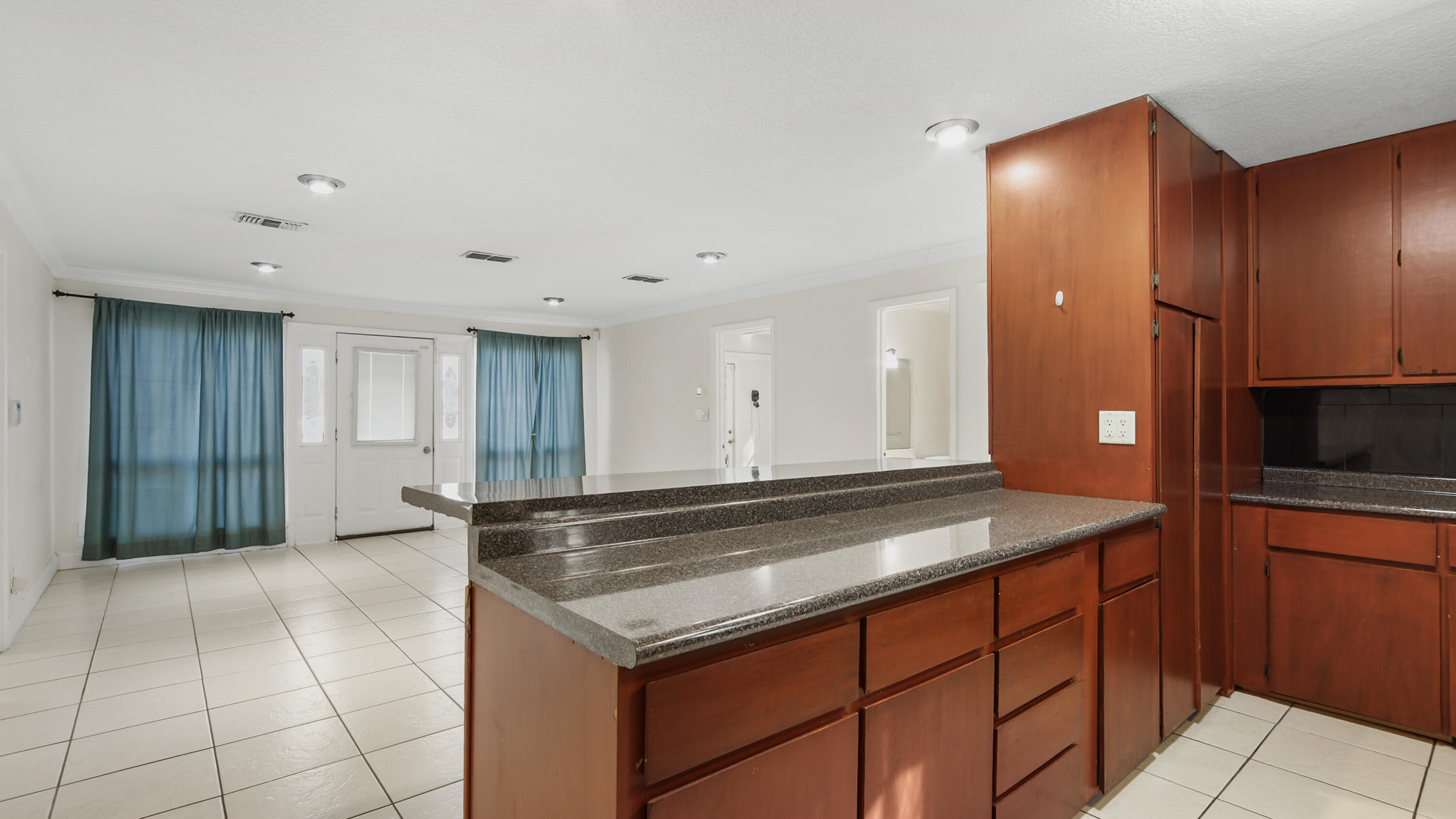 TOWN OF SANTA ROSA - Residential