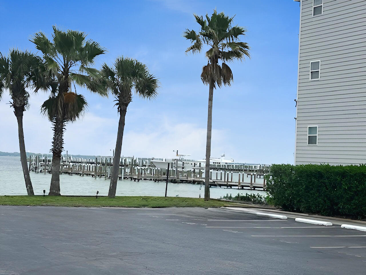 HERMITAGE CONDOMINIUM - Residential