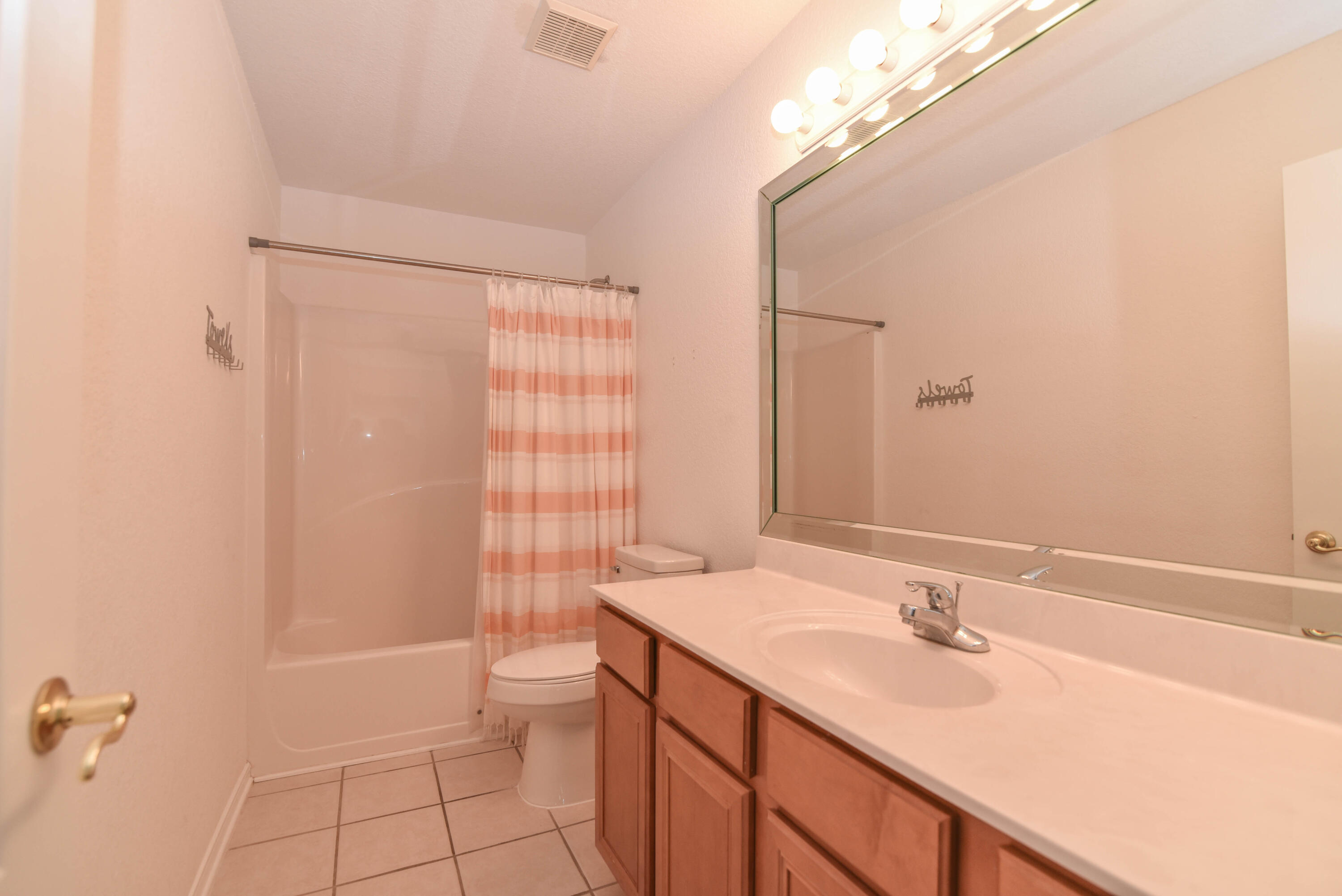 EMERALD LAKES PH 1 - Residential