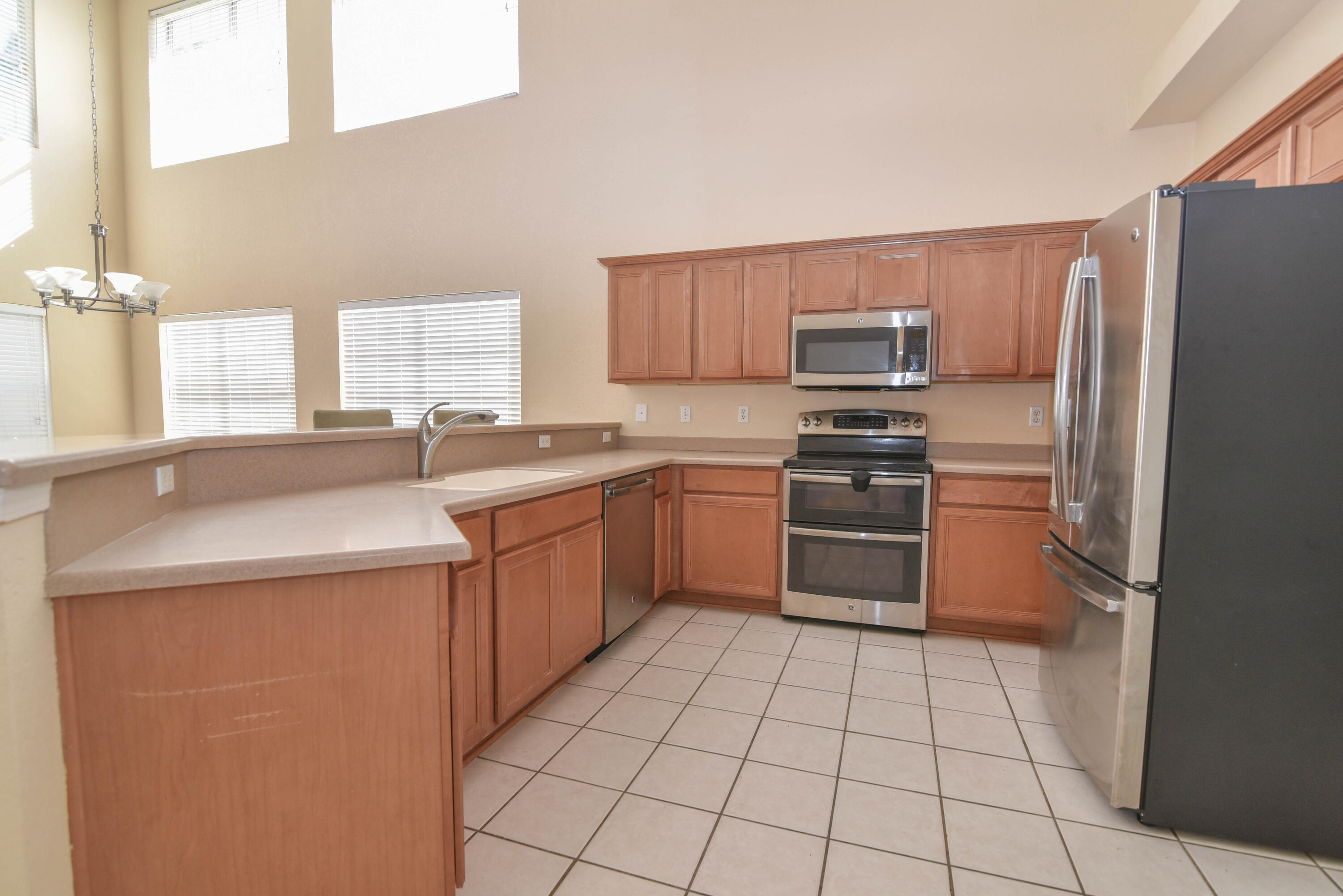 EMERALD LAKES PH 1 - Residential