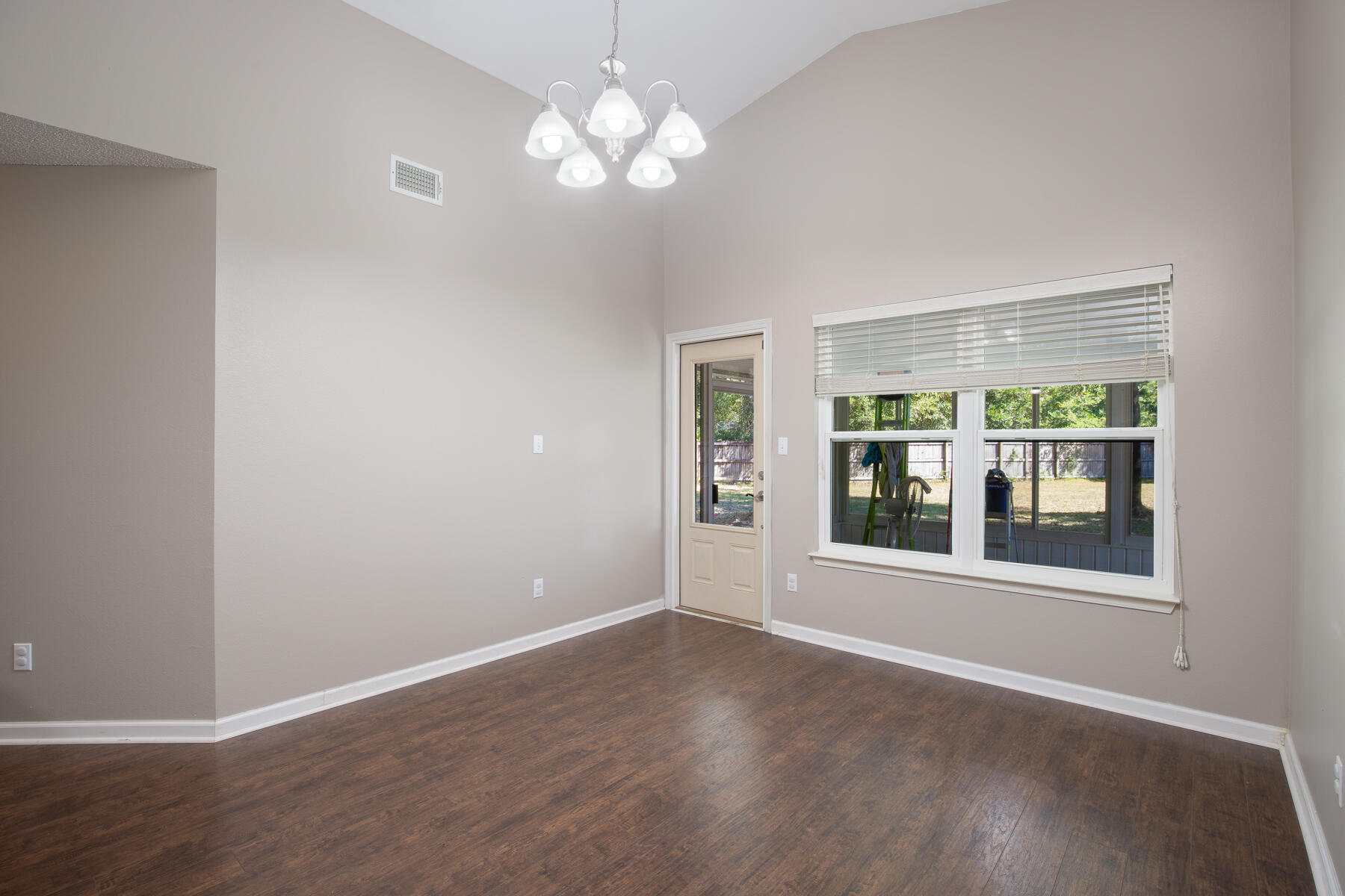 PRO AM ESTATES - Residential