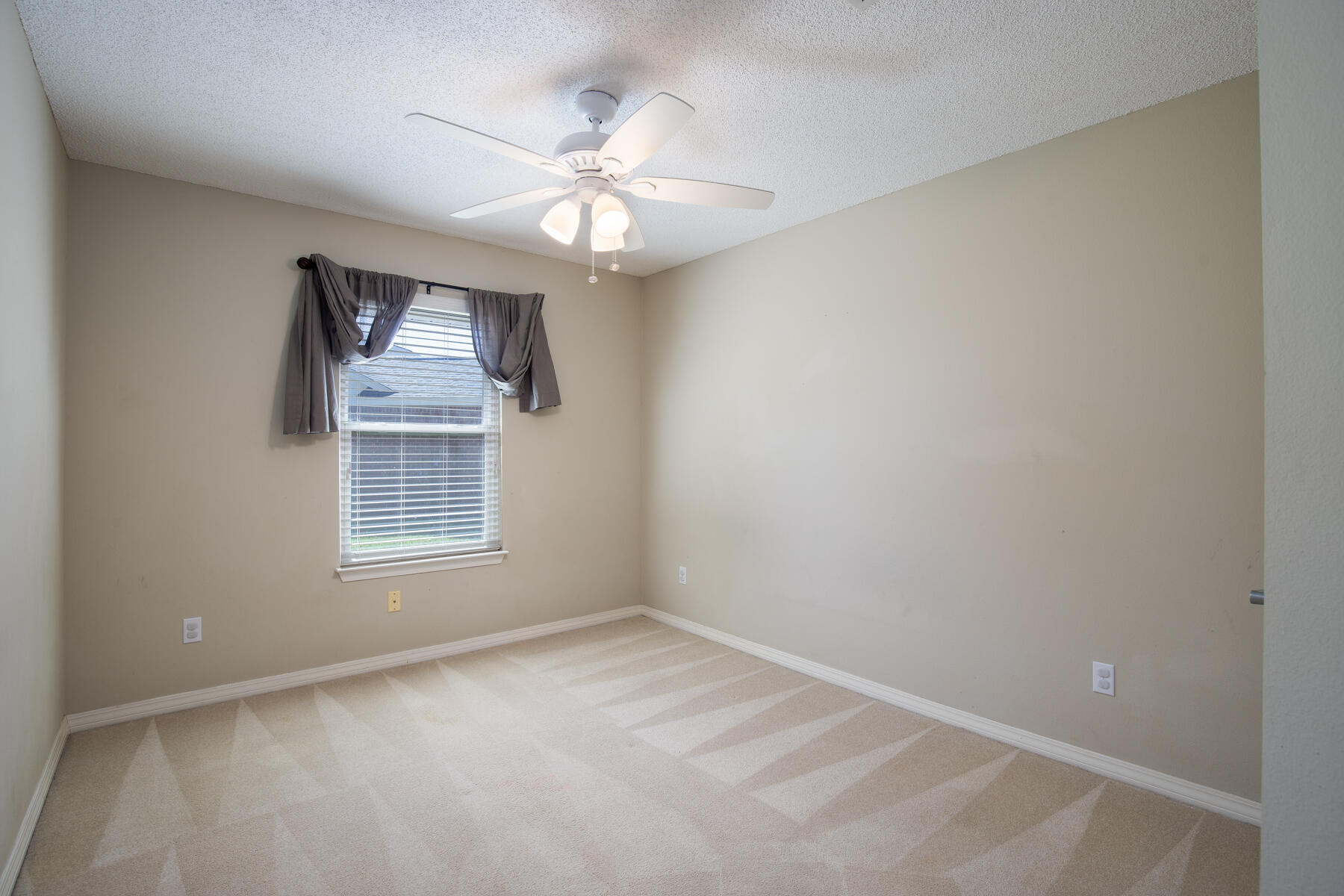 PRO AM ESTATES - Residential