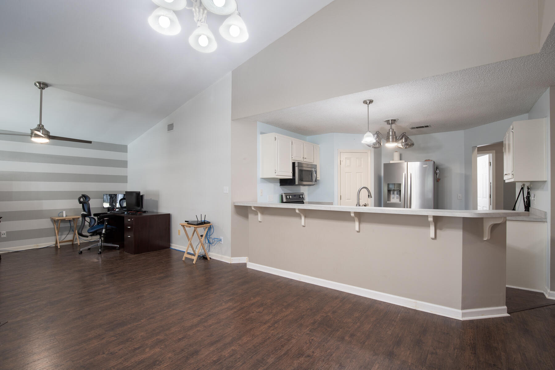 PRO AM ESTATES - Residential