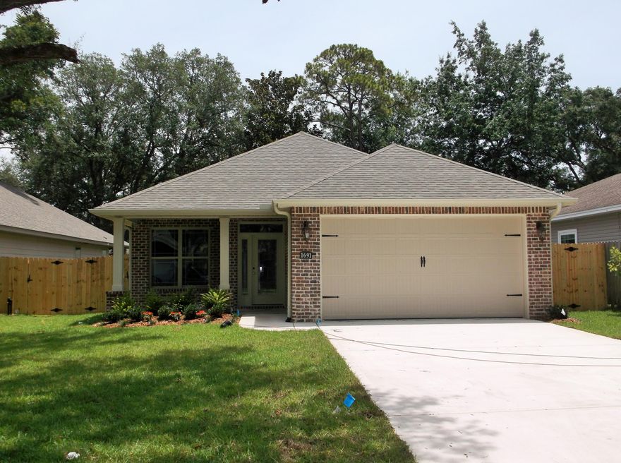 BE THE FIRST TO CALL THIS HOME. 4 BEDROOM, 2 BATH HOME WITH EASY COMMUTE TO EGLIN AFB & THE WHITE SANDY BEACHES IN DESTIN USING THE MID BAY BRIDGE. KITCHEN HAS PLENTY OF COUNTER SPACE, W/GRANITE COUNTERTOPS & SUBWAY TILE BACKSPLASH. SOFT CLOSE KITCHEN CABINETS AND A PANTRY. PLANK TILE FLOORING EXCEPT CARPETING IN BEDROOMS. OPEN FLOOR PLAN, LIVING RM WITH TRAY CEILING. BATHROOMS HAVE DOUBLE VANITIES & ARE GRANITE ALSO. FULLY SODDED YARD WITH SPRINKLER SYSTEM. COVERED PORCH IN BACK AND PRIVACY FENCED BACKYARD.