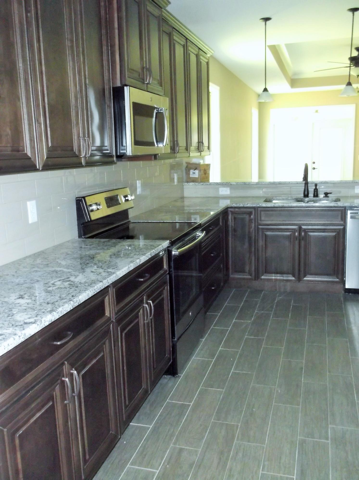 VALPARAISO PINECREST 6 - Residential