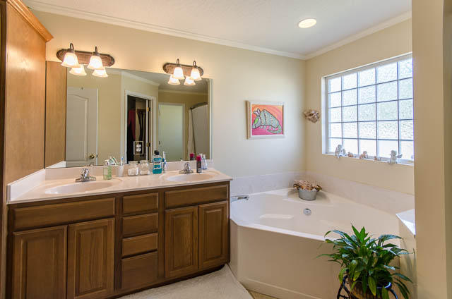 OAKLEAF ESTATES - Residential