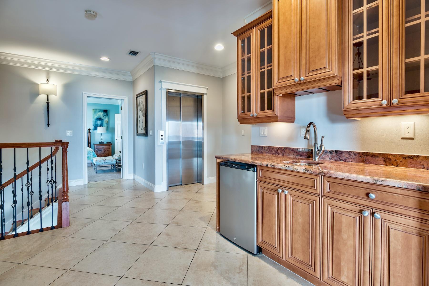 CRYSTAL BEACH - Residential