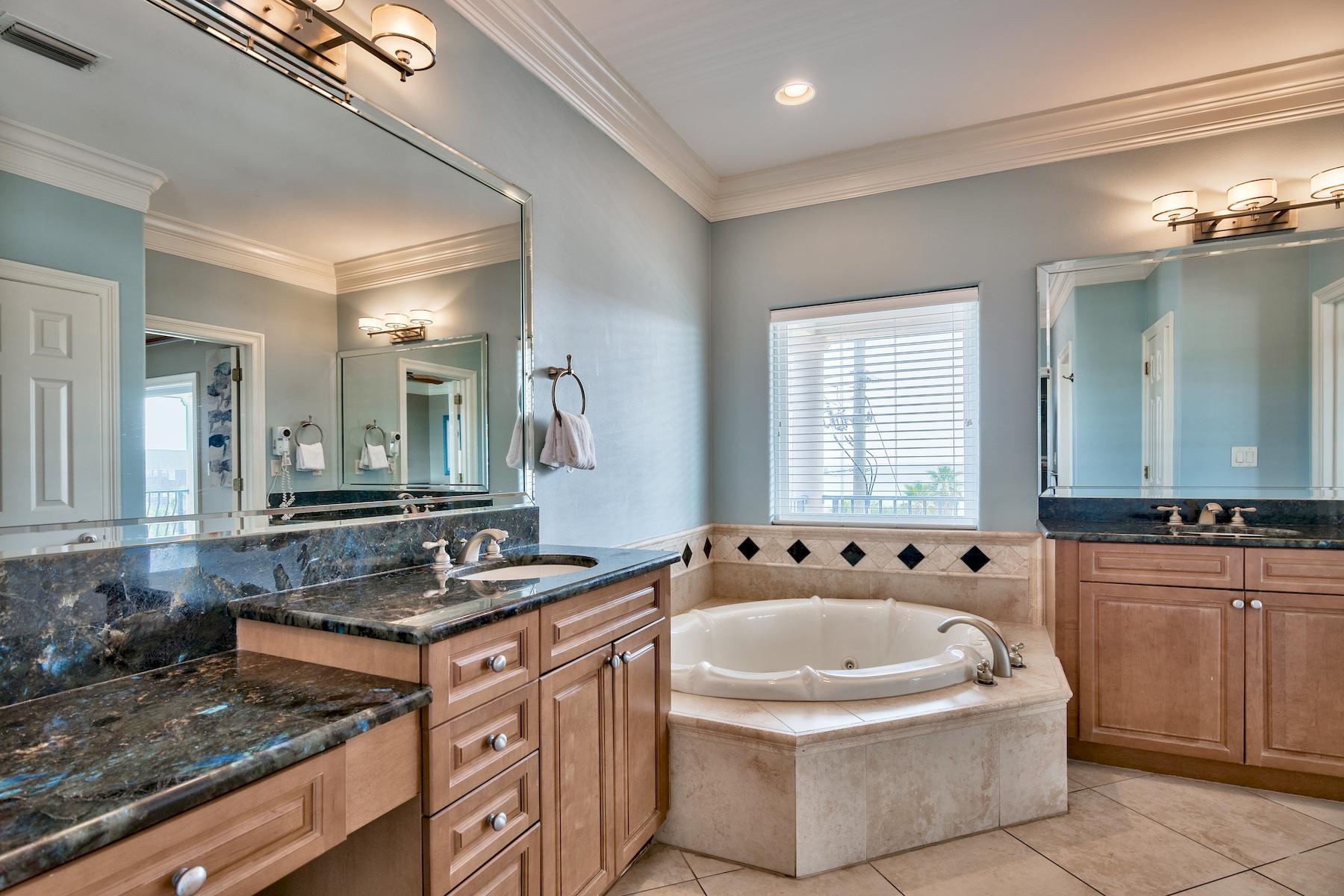 CRYSTAL BEACH - Residential