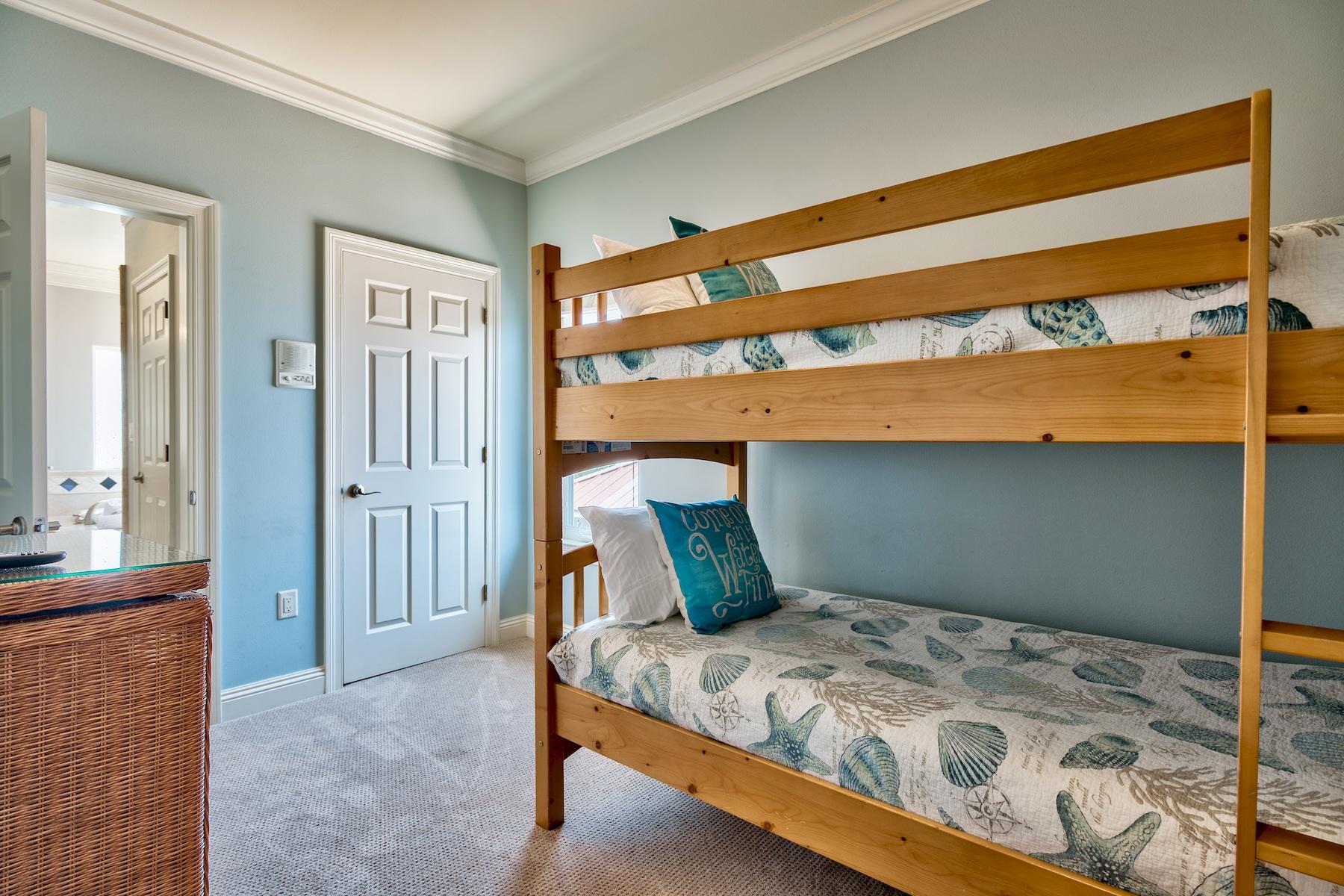 CRYSTAL BEACH - Residential