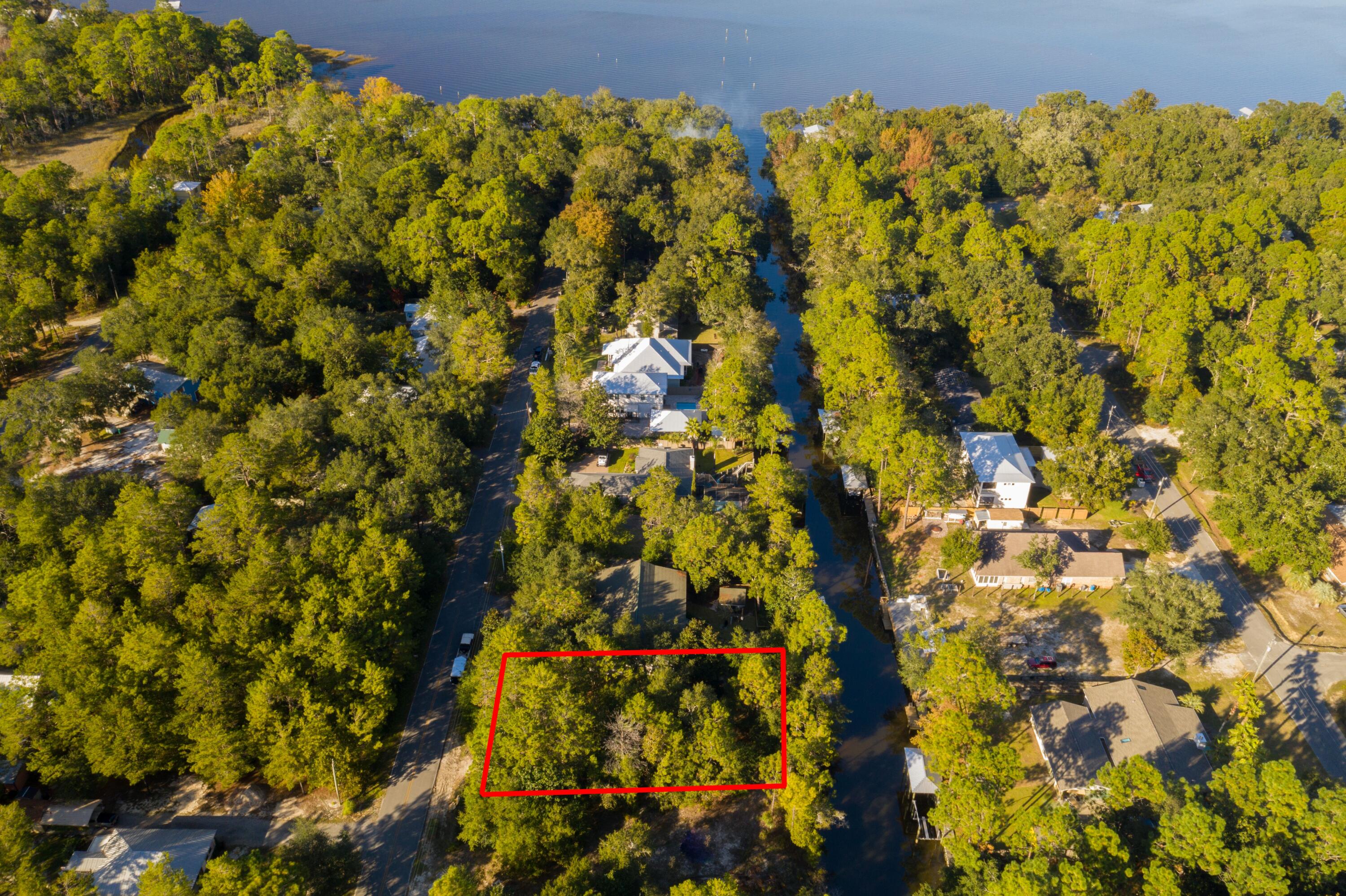 DAUGHETTES AMENDED - Land