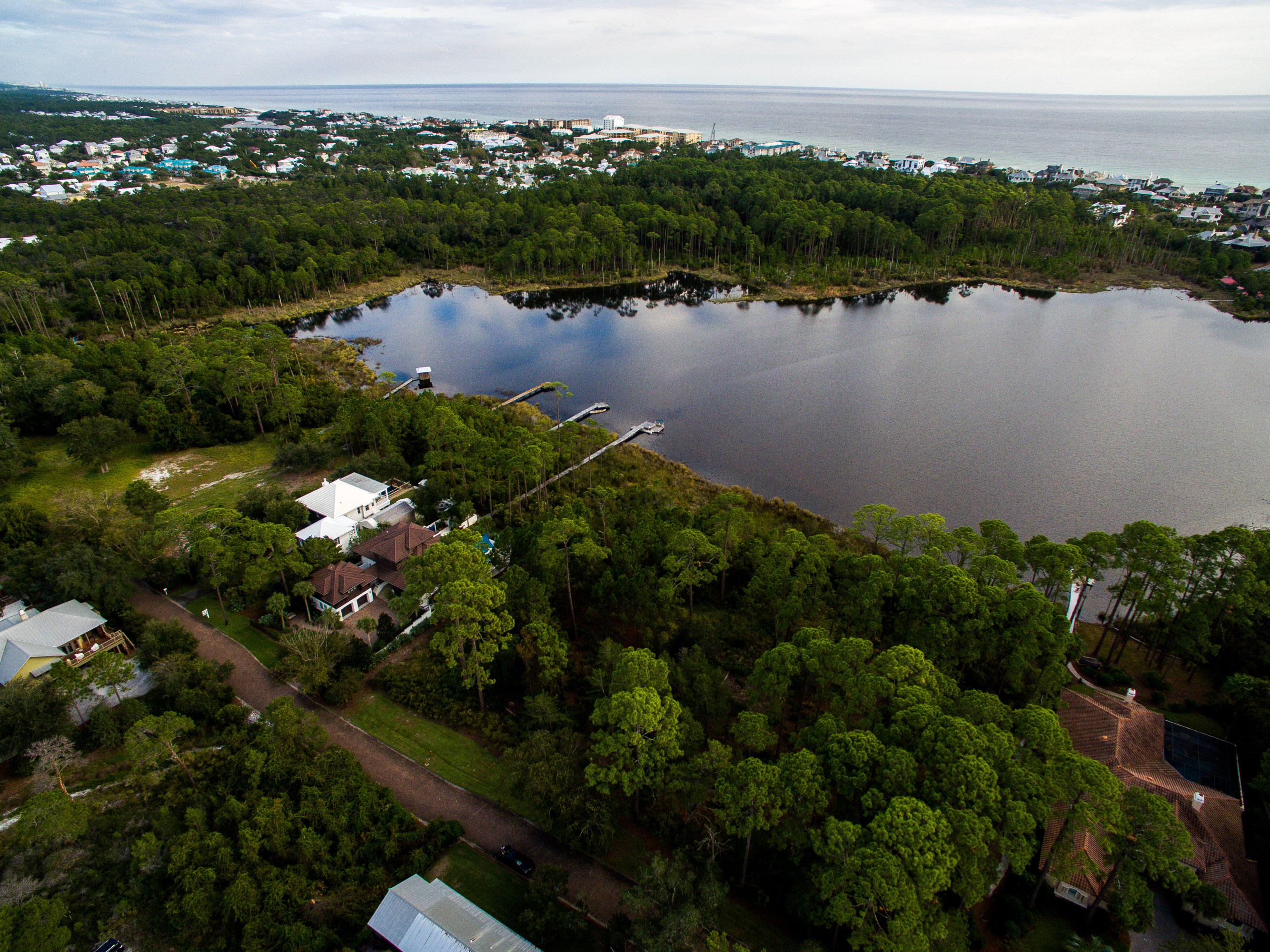 CRESCENT CAYE - Land