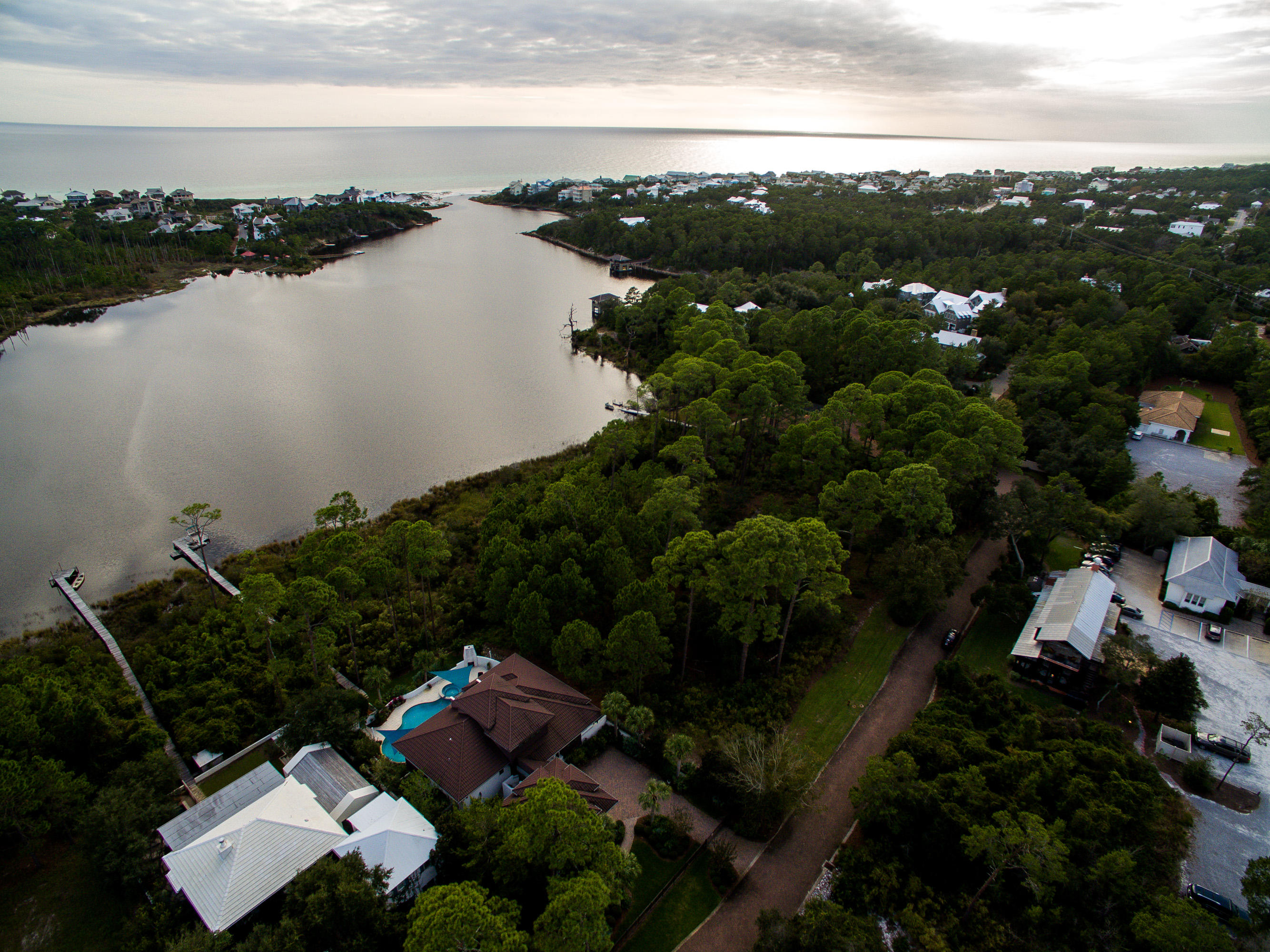 CRESCENT CAYE - Land